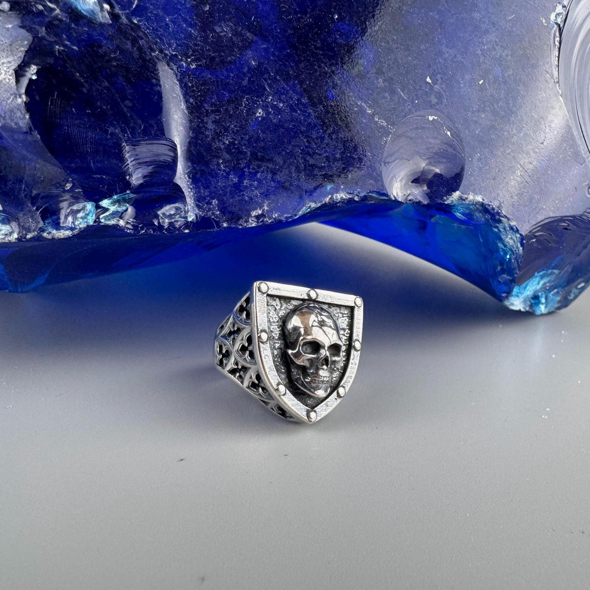 Shield-shaped skull signet ring, angled top view