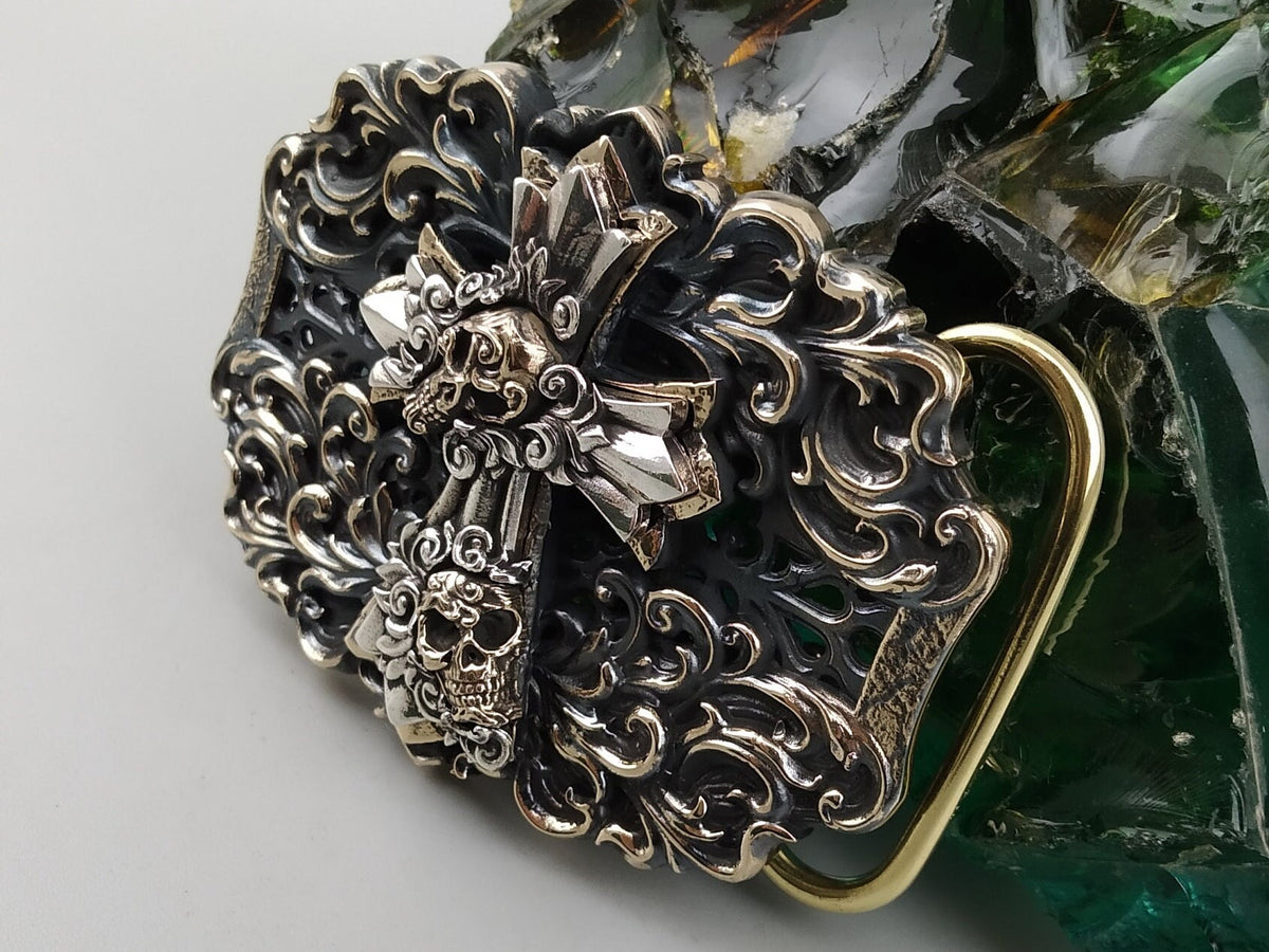Heavy gothic belt buckle in silver and brass, angled close view