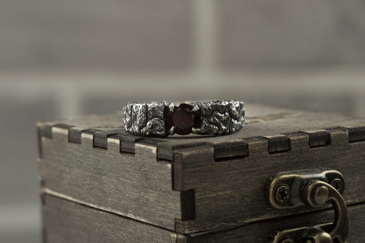MONS IGNEUS 925 sterling silver ring with natural deep red garnet and rugged volcanic rock-inspired texture