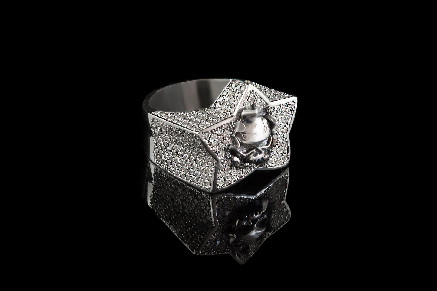 Gemstones skull ring Star Women jewelry