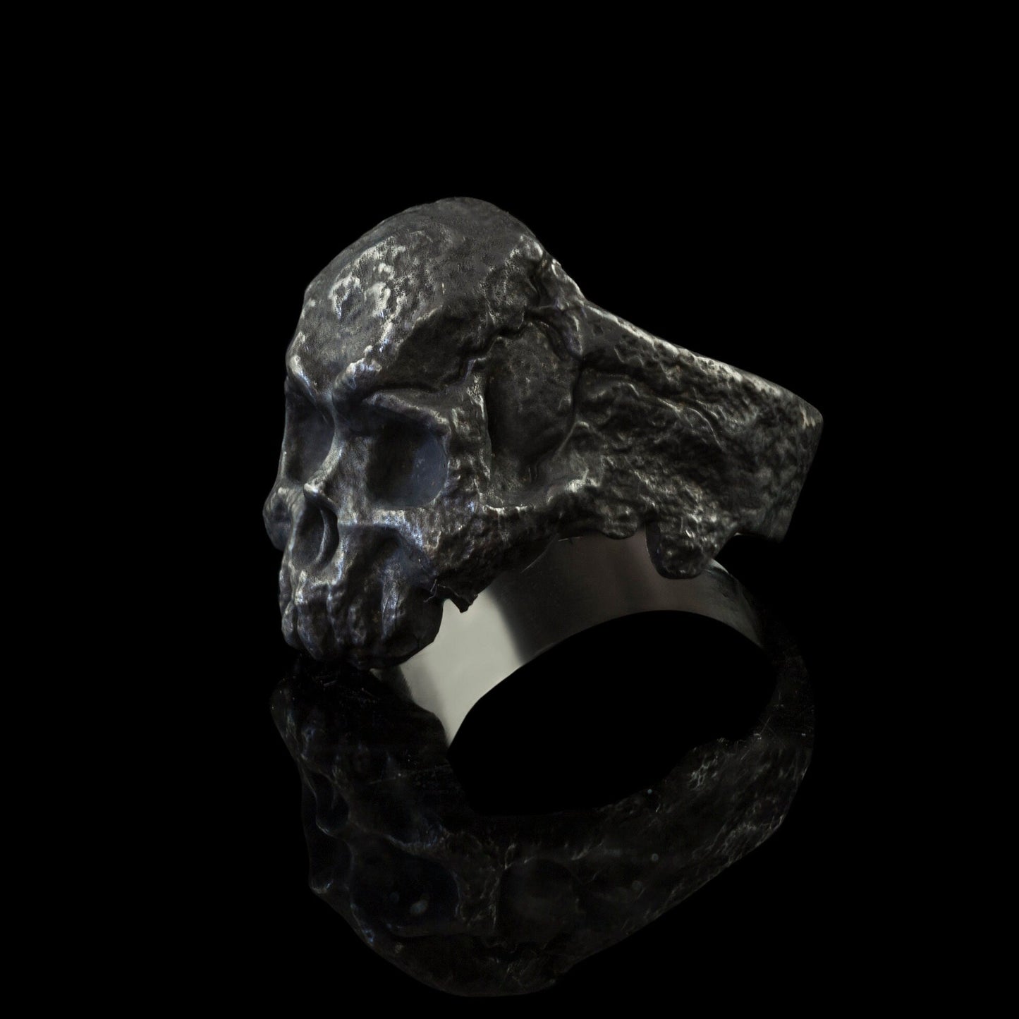 Black skull ring Brutalist skull ring Biker ring Biker jewelry Skull rings for men