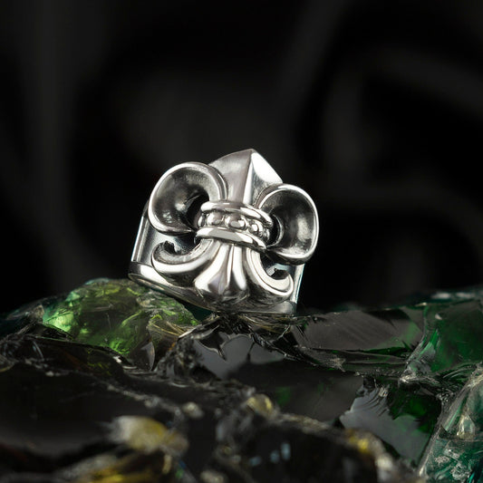 Fleur de Lis ring Silver jewelry French lily Biker jewelry Knight ring