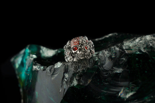 Women's skull ring Adjustable ring Skull with rose Red gemstones Garnet