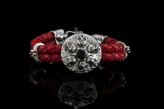Women skulls bracelet Furious Bonnie Silver skull bracelet Genuine leather