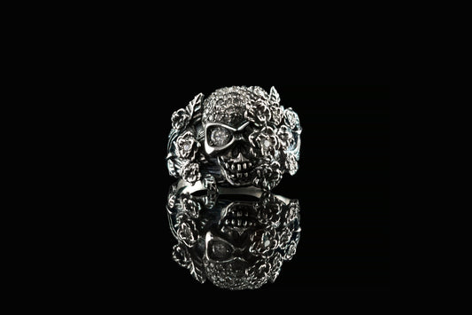 Women's skull ring Adjustable silver skull ring White gemstones Silver skull ring Skull with flowers