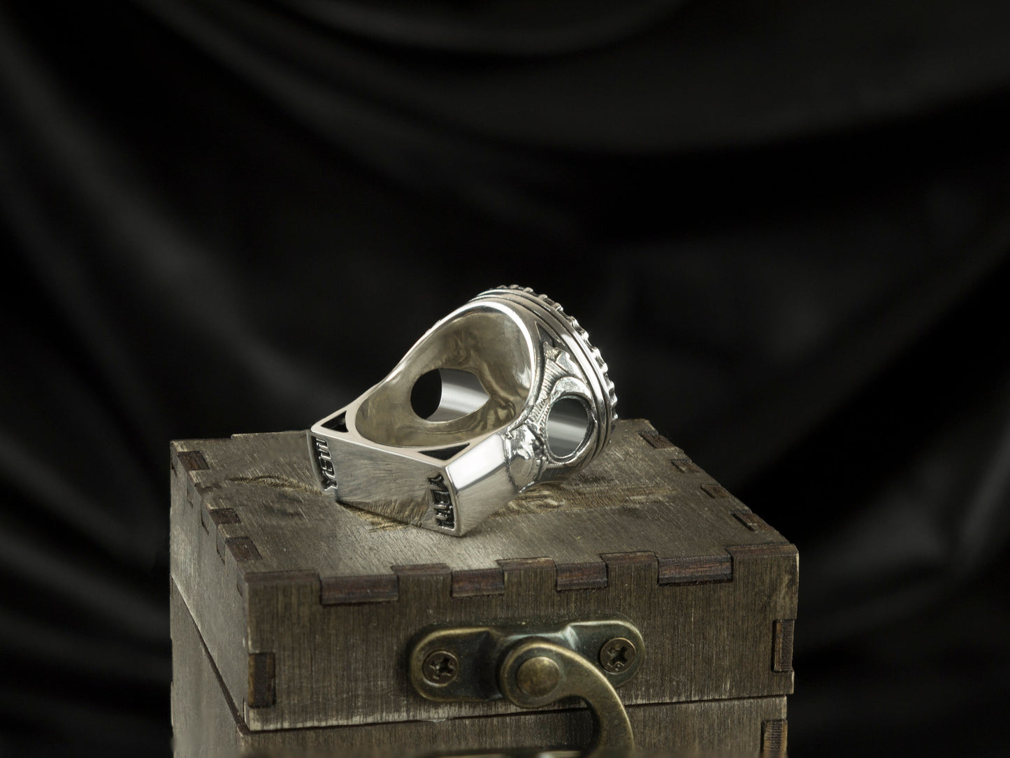 Silver skull ring Biker's ring  Huge skull ring Gift for biker