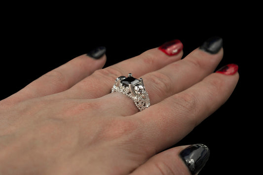 Women skull ring Silver ring size 6  crimson gemstone ruby Skull jewelry Women biker ring Biker jewelry