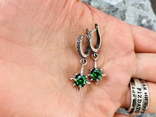 Women star earrings Silver earrings Drop star earrings Silver green earrings Gothic jewelry Star jewelry