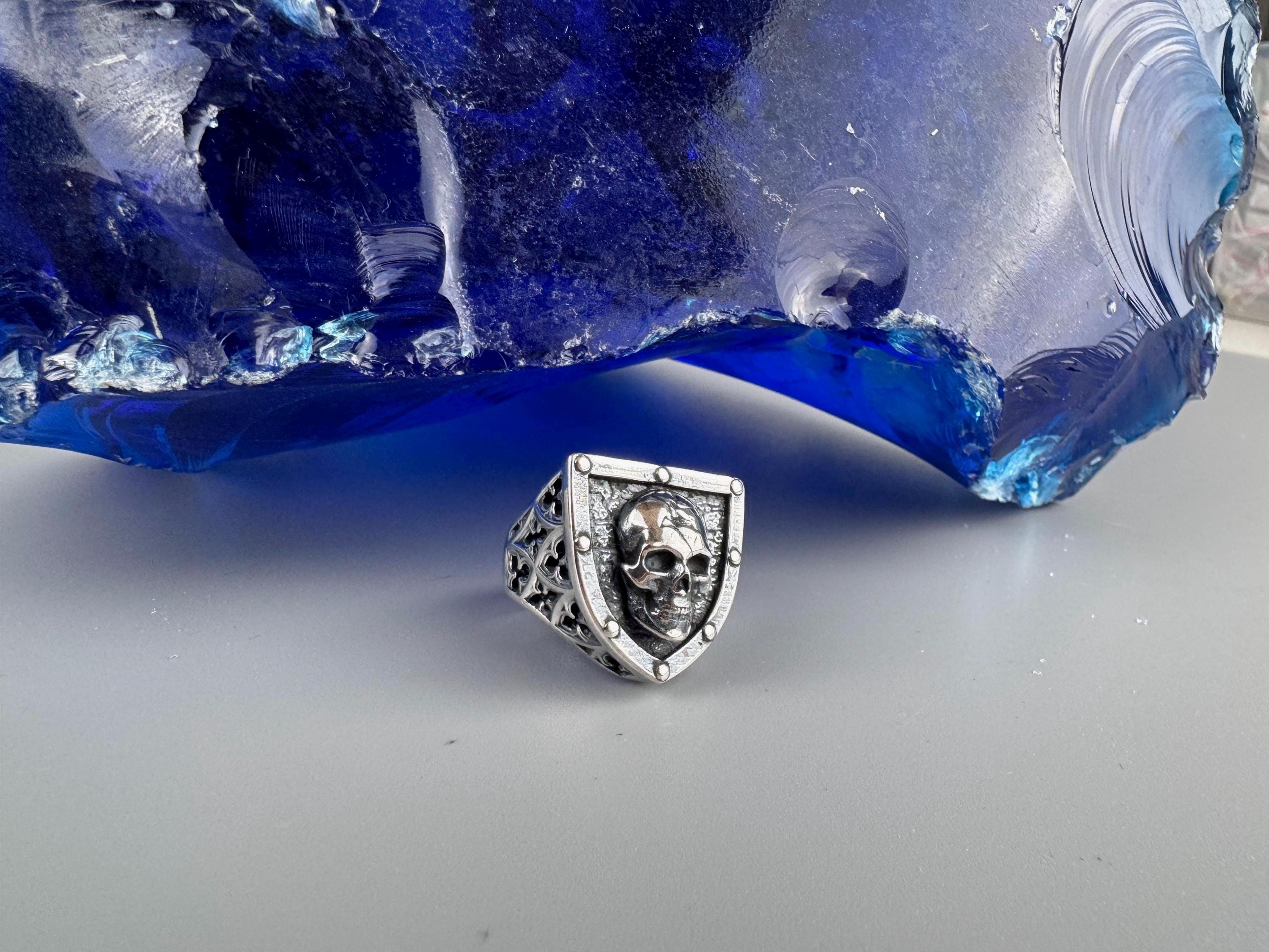 Shield-shaped skull signet ring, angled top view