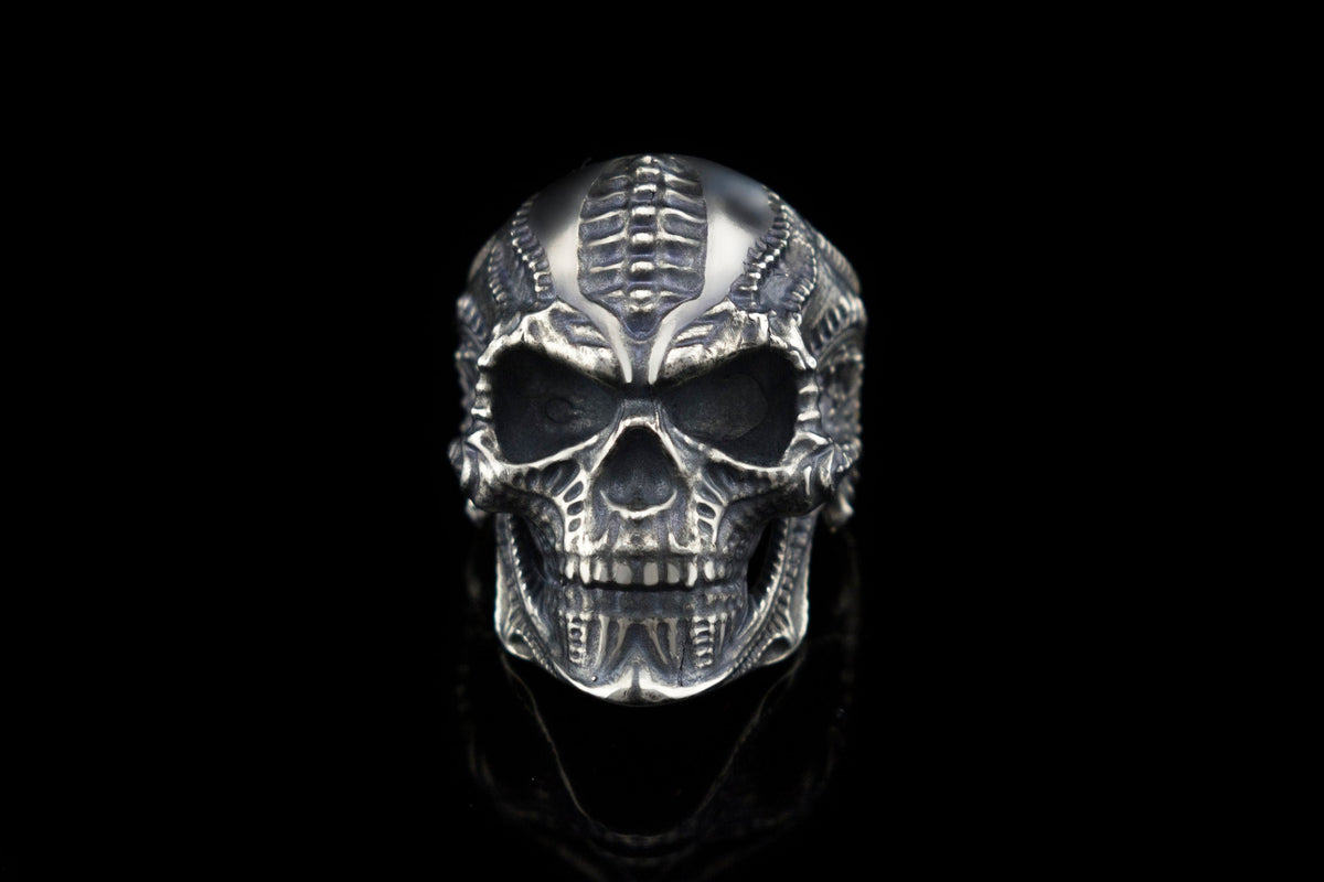 Blade biomechanical skull ring front view