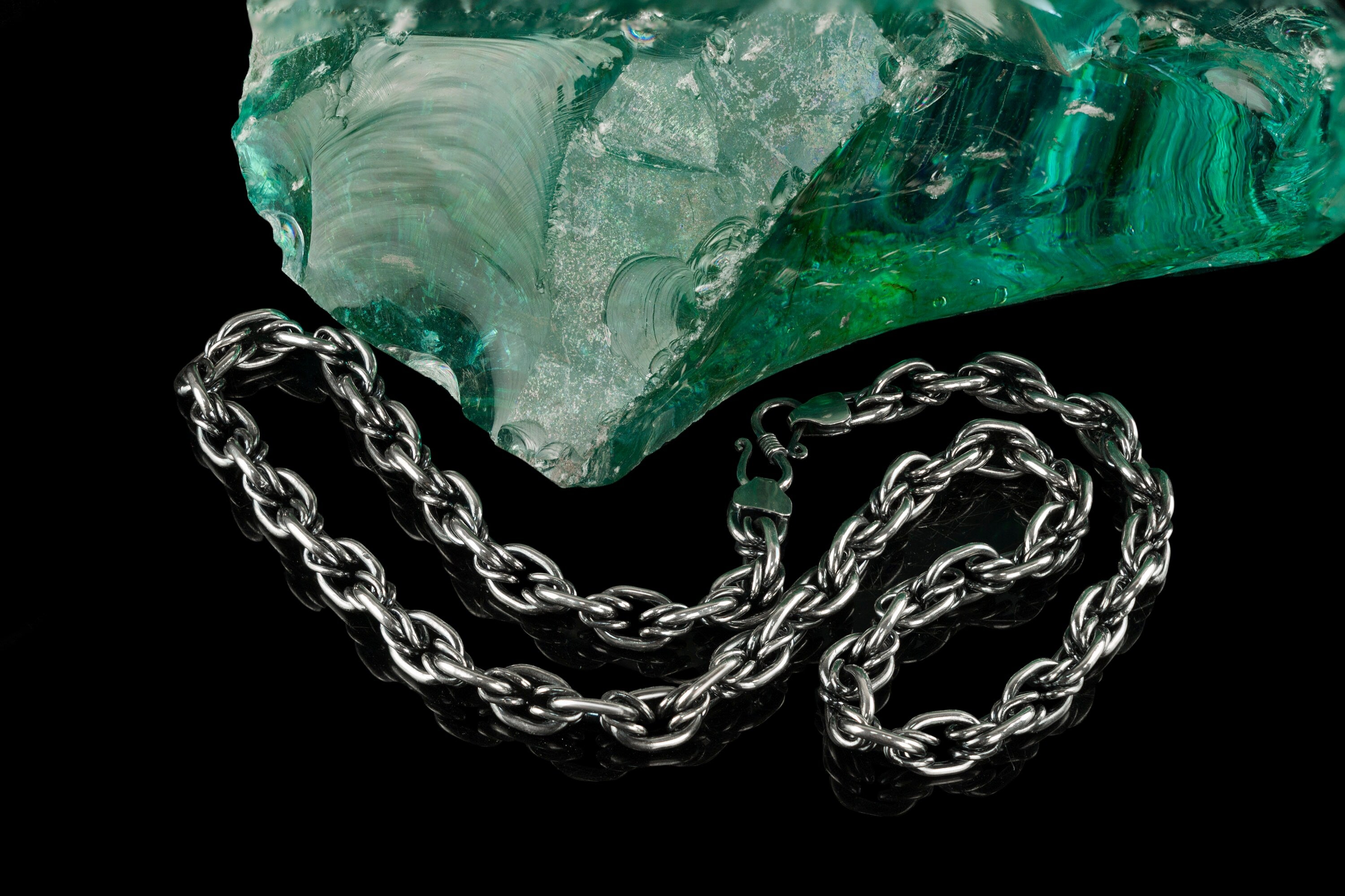 Graf 10 mm sterling silver biker chain, display view