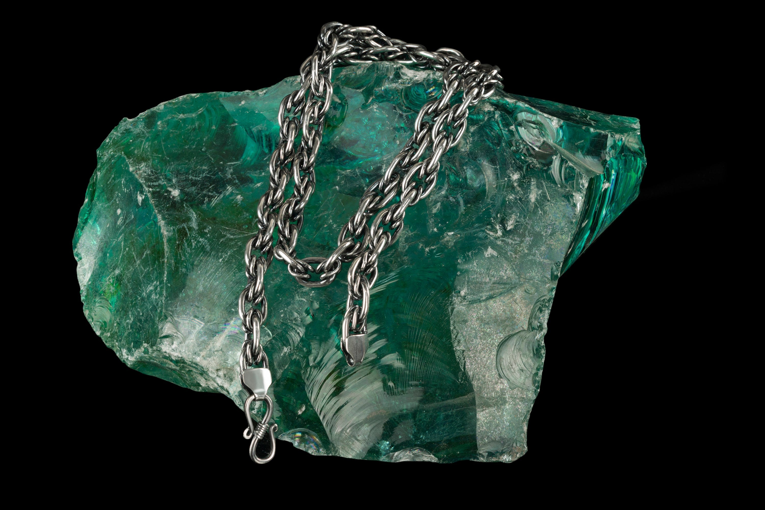 Graf 10 mm sterling silver biker chain, on display 2