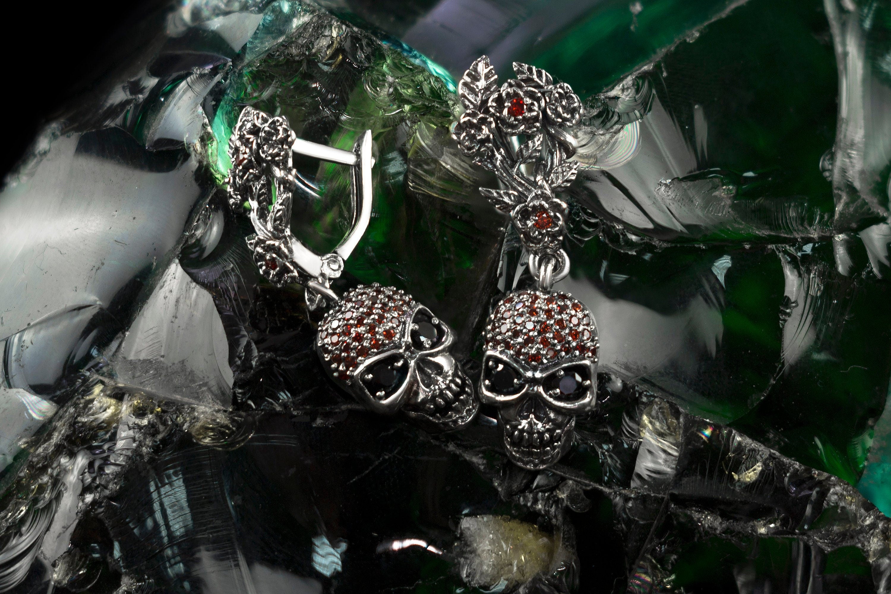 Frida Light 925 sterling silver skull earrings with floral details and red cubic zirconia