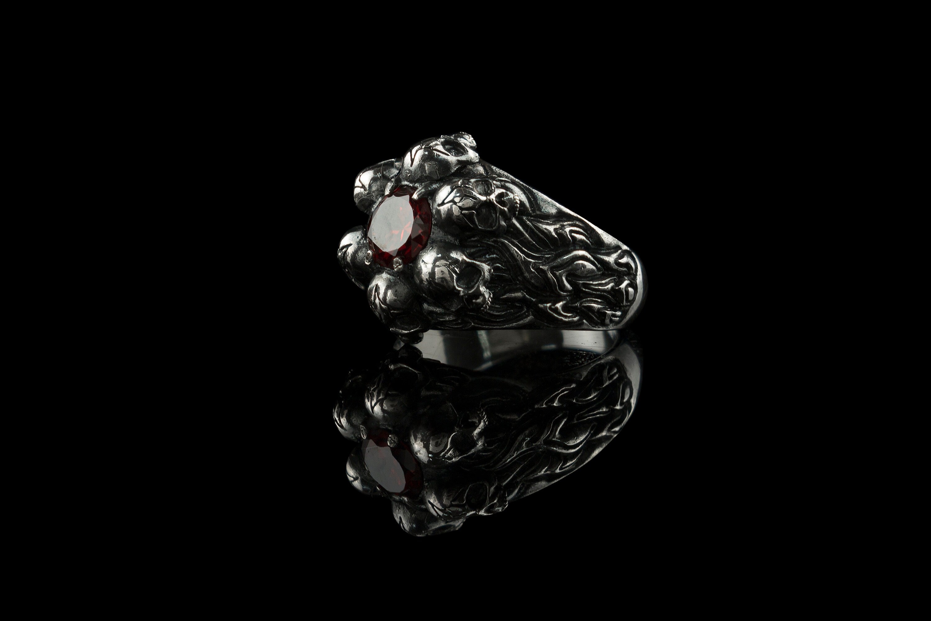 Furious Bonnie 925 sterling silver skull ring with Pyrope Red cubic zirconia and hand-oxidized gothic details