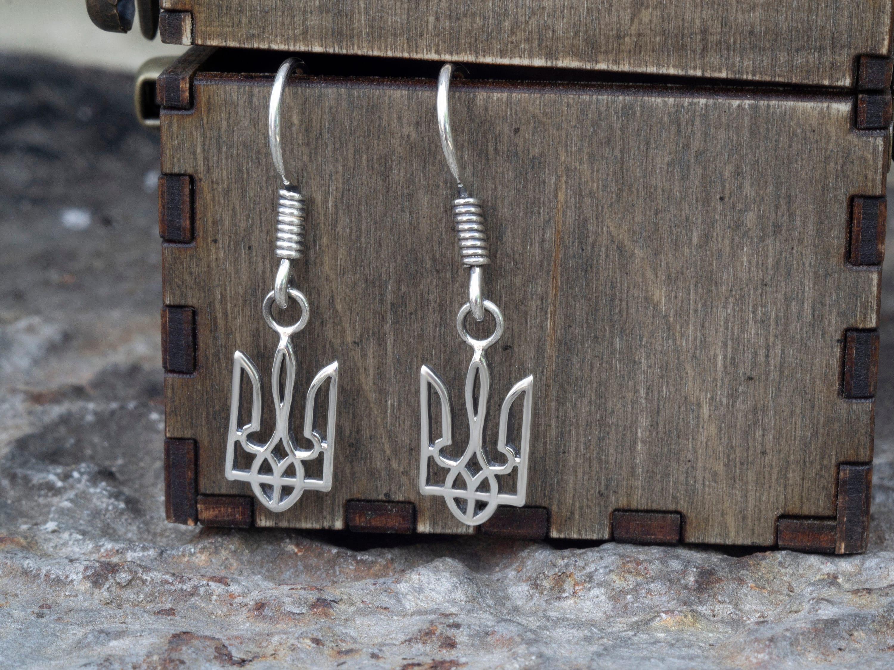 Minimalist 925 sterling silver Tryzub drop earrings featuring Ukrainian trident designs