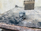 King of Shadow skull ring standing upright, band and skull profile