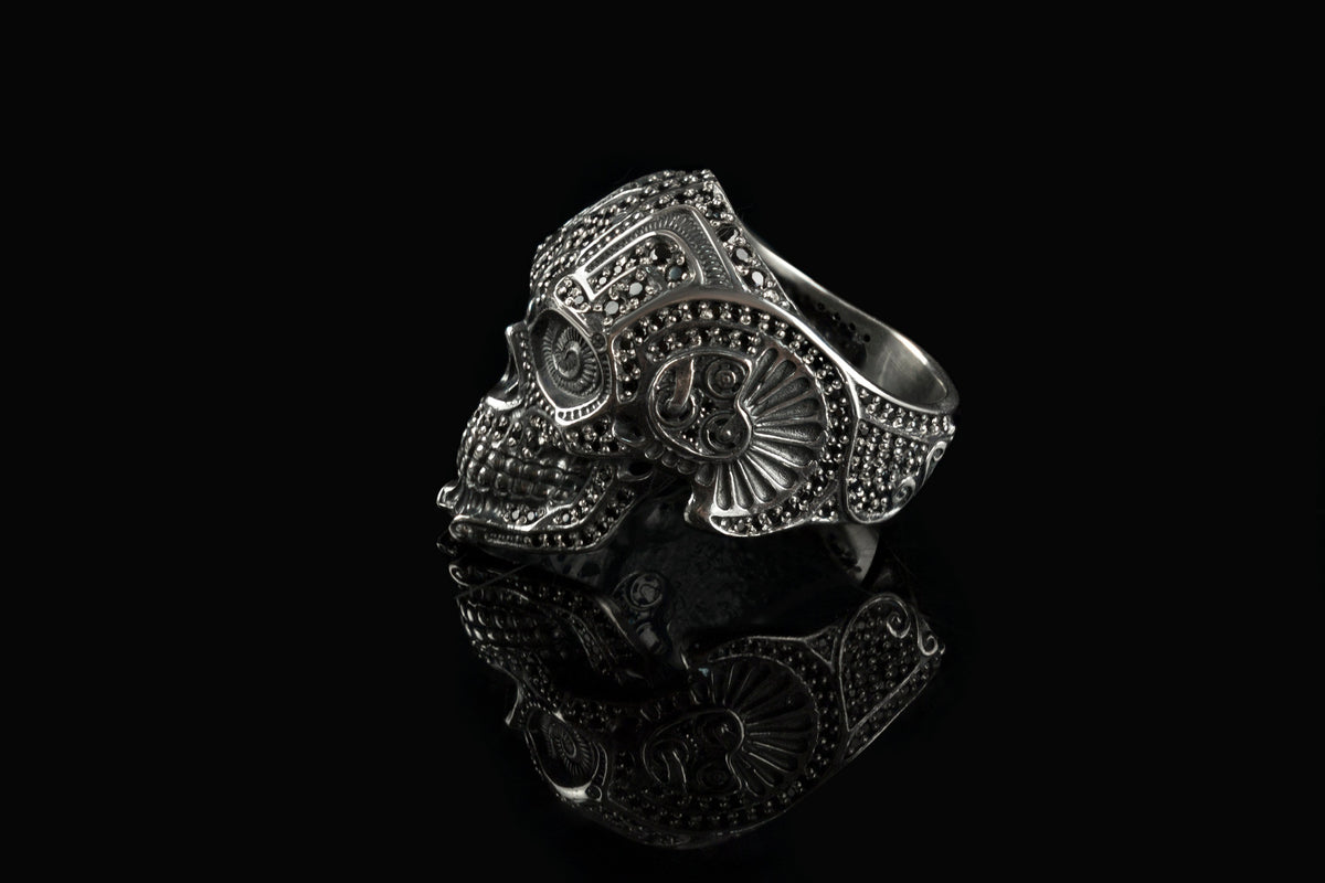 Mexican black stone skull ring, other side profile