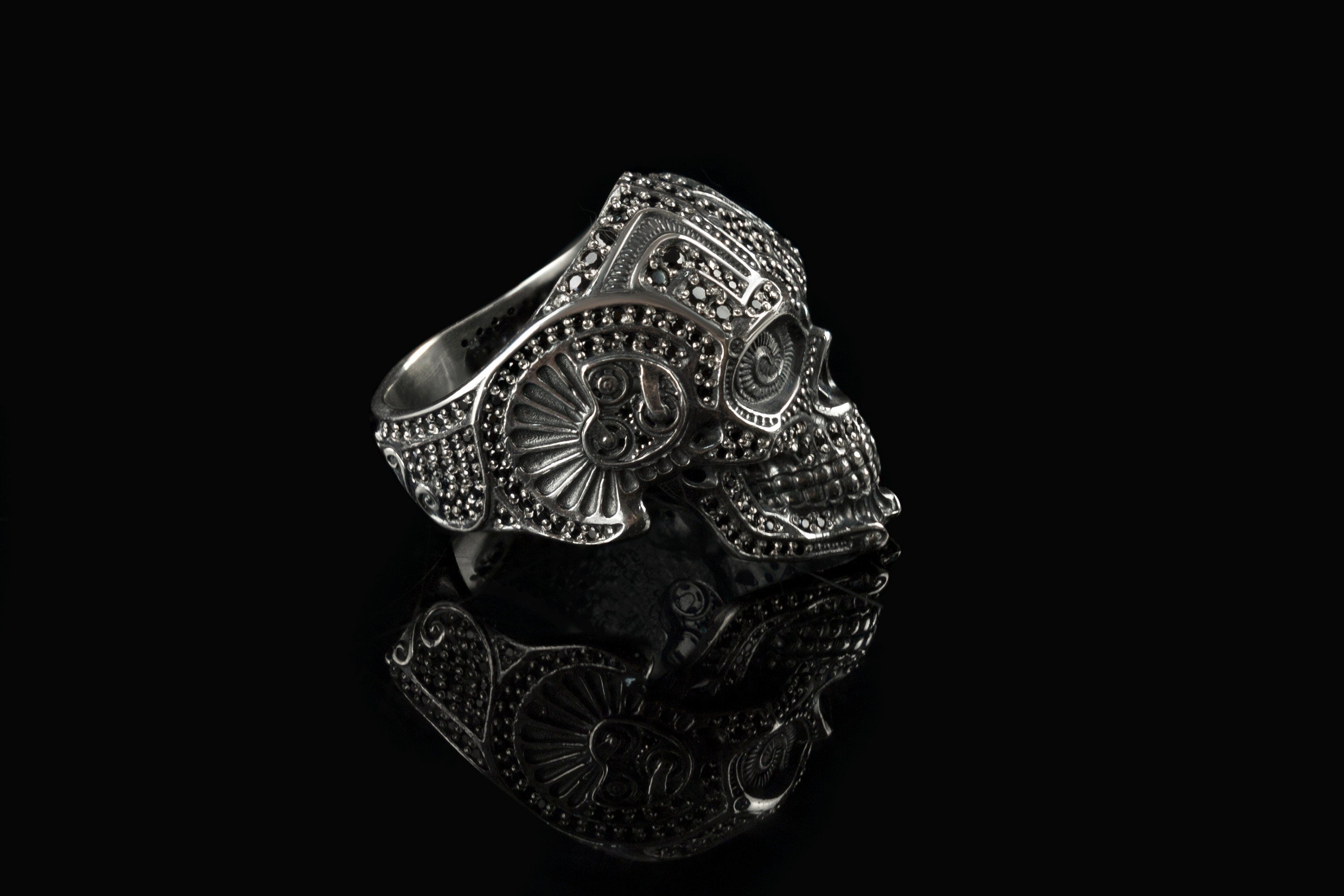 Sugar skull silver ring seen from above, decorated forehead