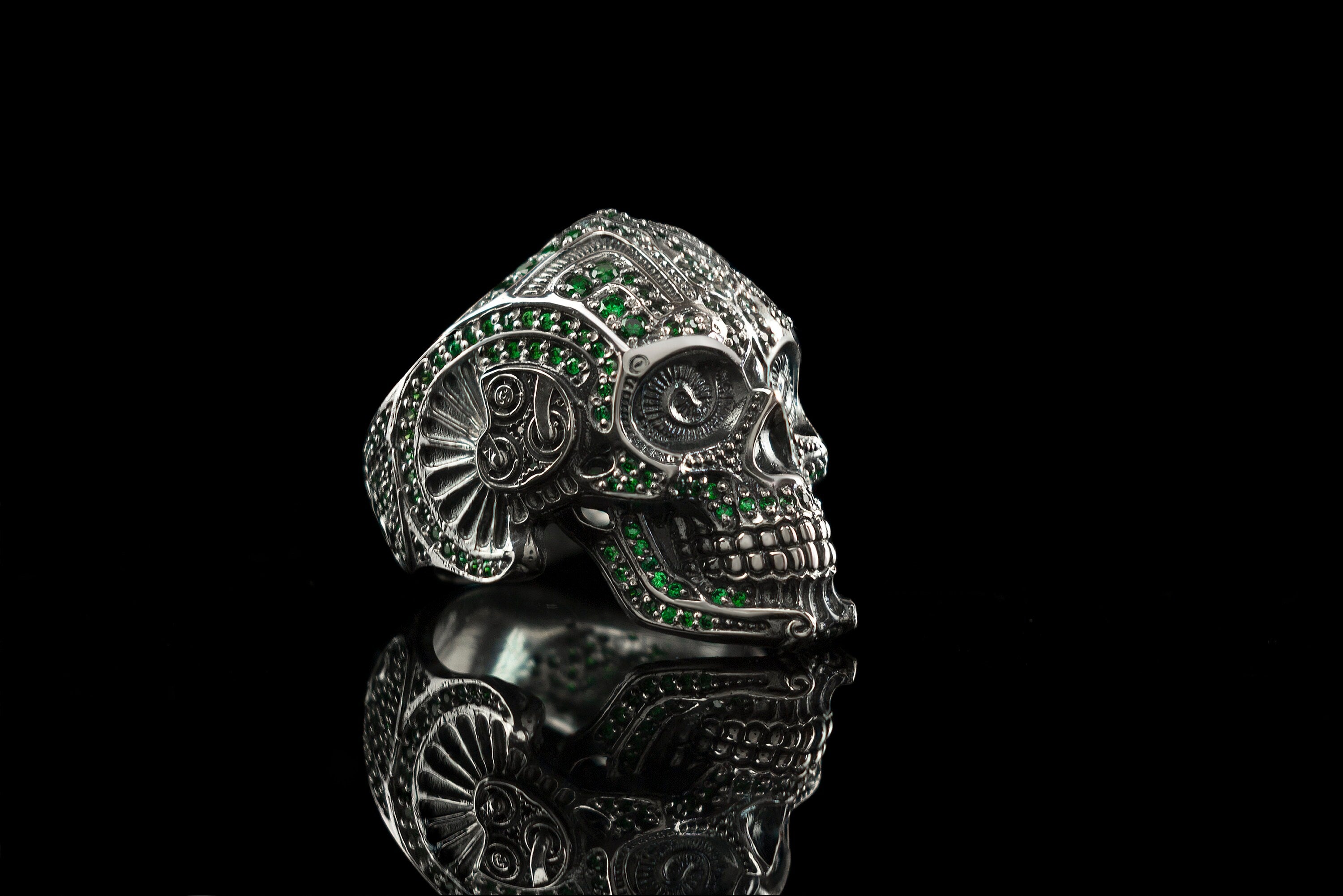 Green stone sugar skull ring, other side profile with reflection