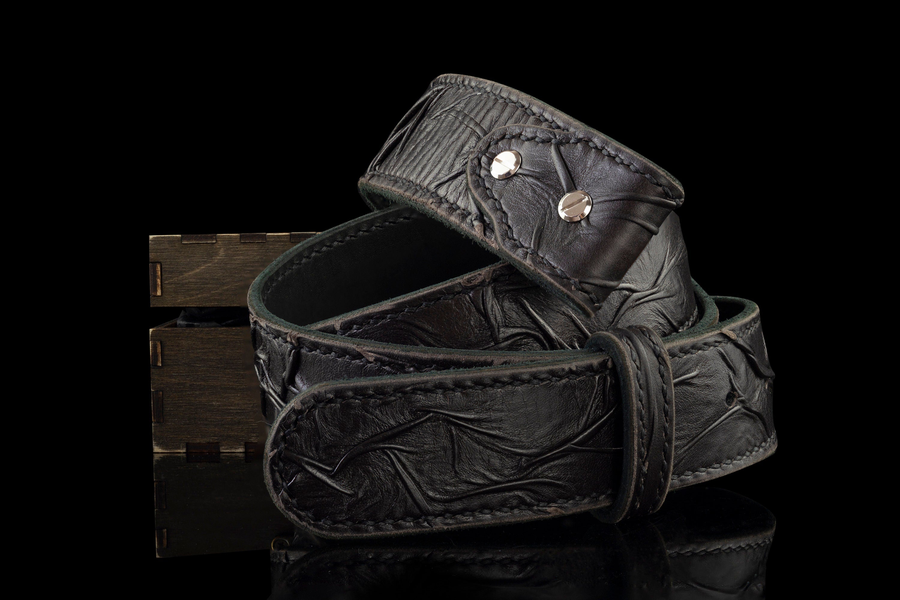 Rock Road black textured leather biker belt strap with Chicago screws, rolled