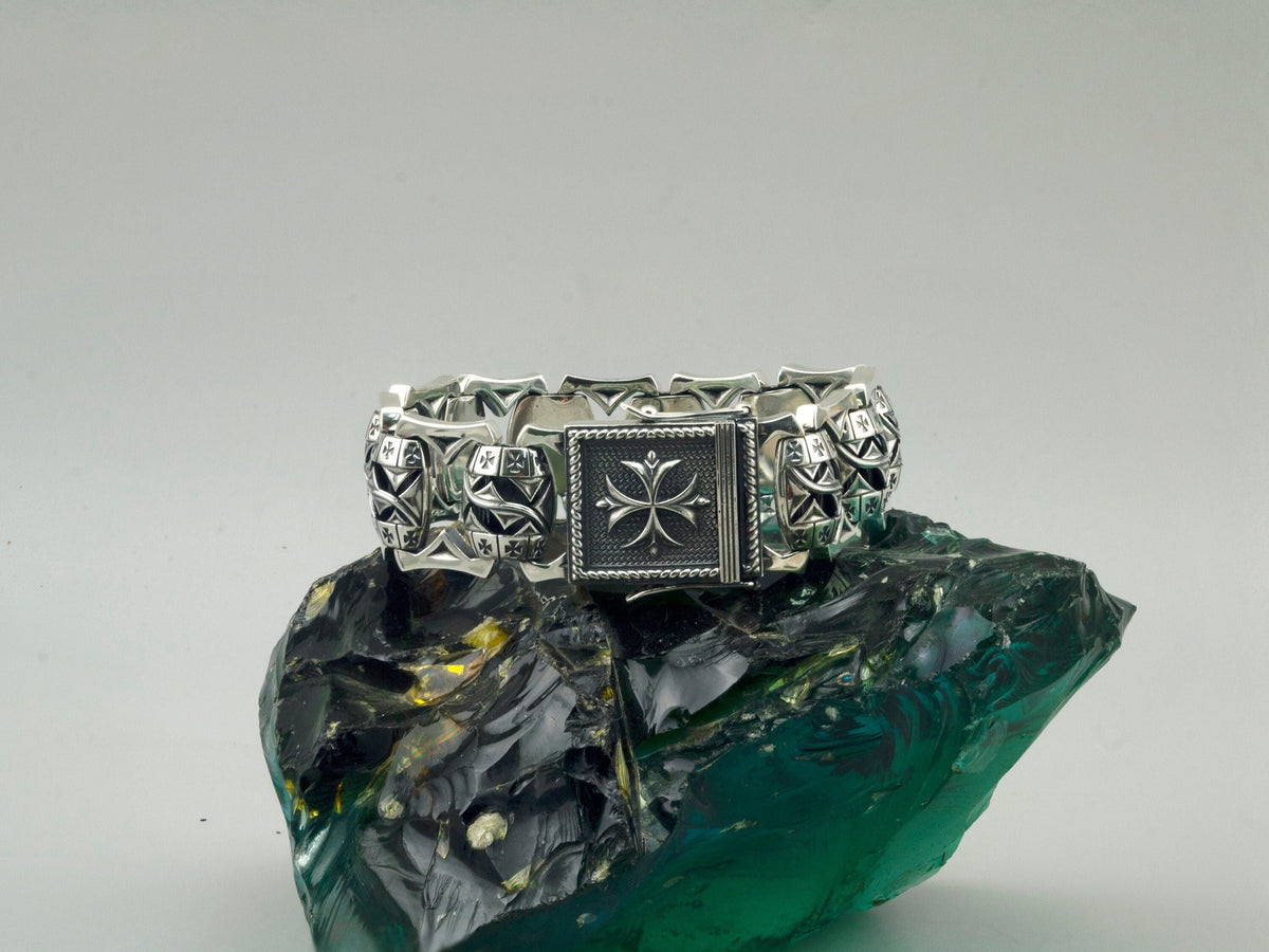 Royal Blessing heavy Maltese cross sterling silver bracelet with box clasp, front view