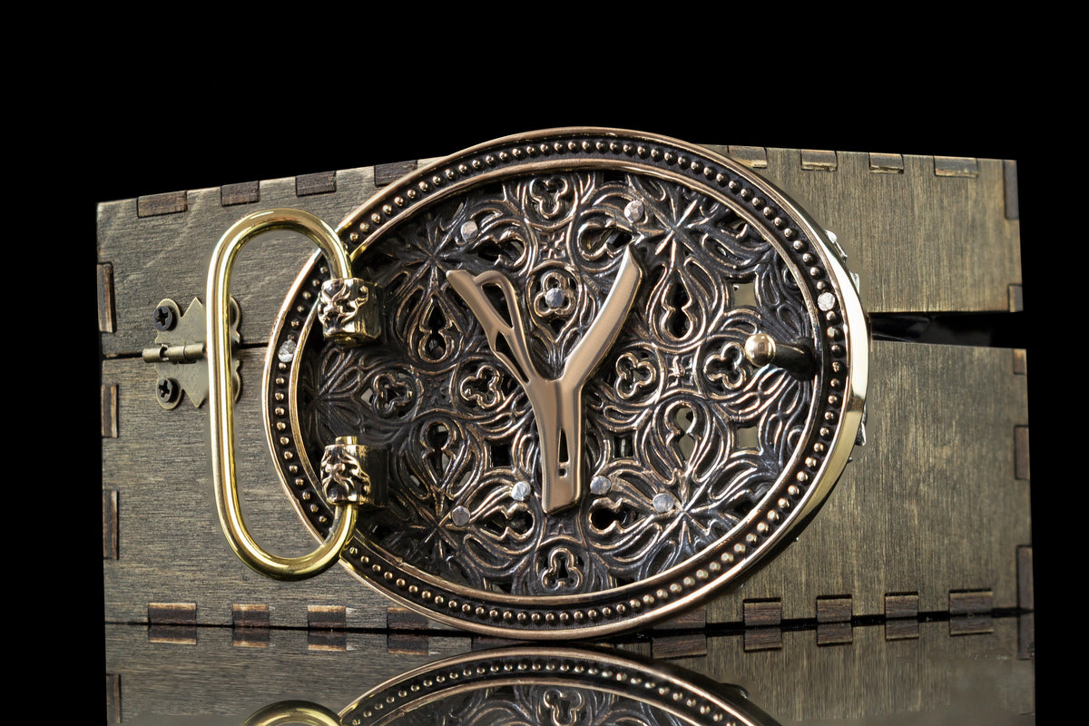 See No Evil skull belt buckle with belt, full view