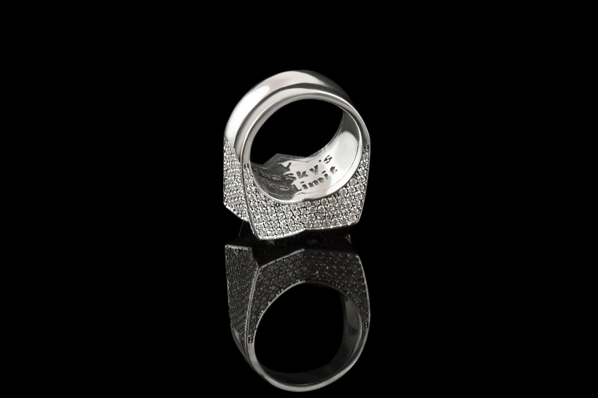 Inside view of the Sky's The Limit ring band