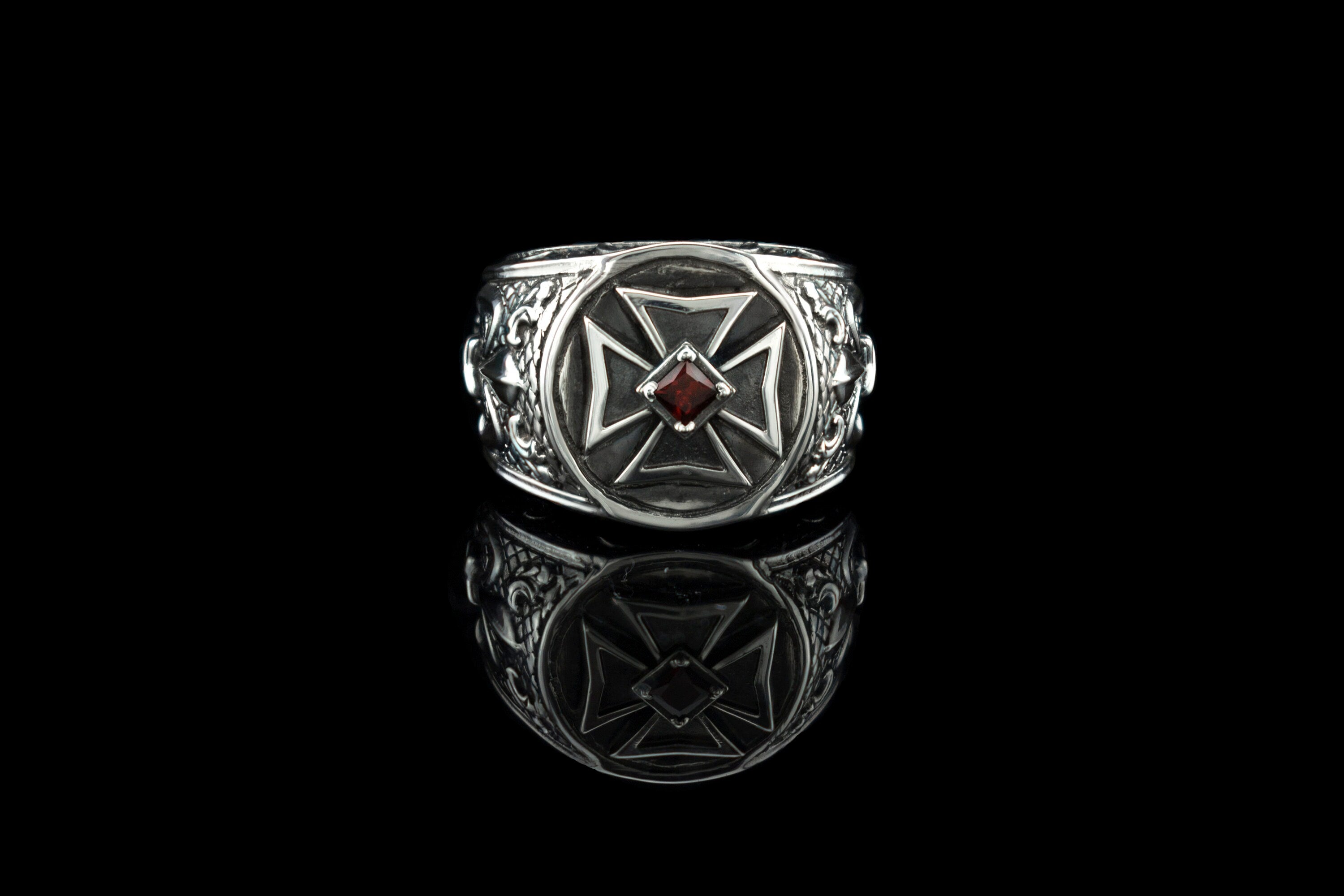 Silver garnet men ring 16 size Biker jewelry Maltese cross Signet ring Sterling silver Garnet ring Biker ring Iron cross