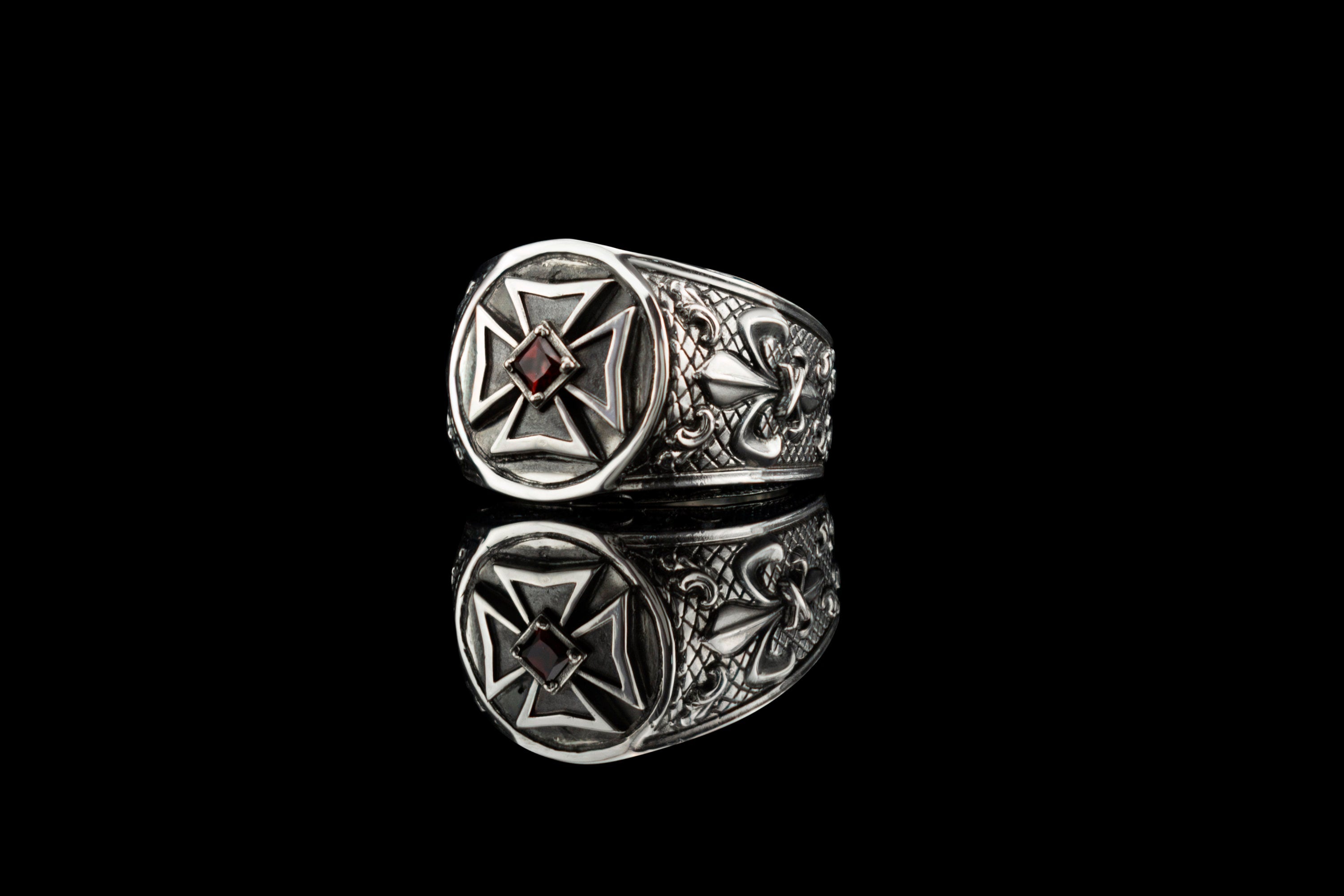 Silver garnet men ring 16 size Biker jewelry Maltese cross Signet ring Sterling silver Garnet ring Biker ring Iron cross