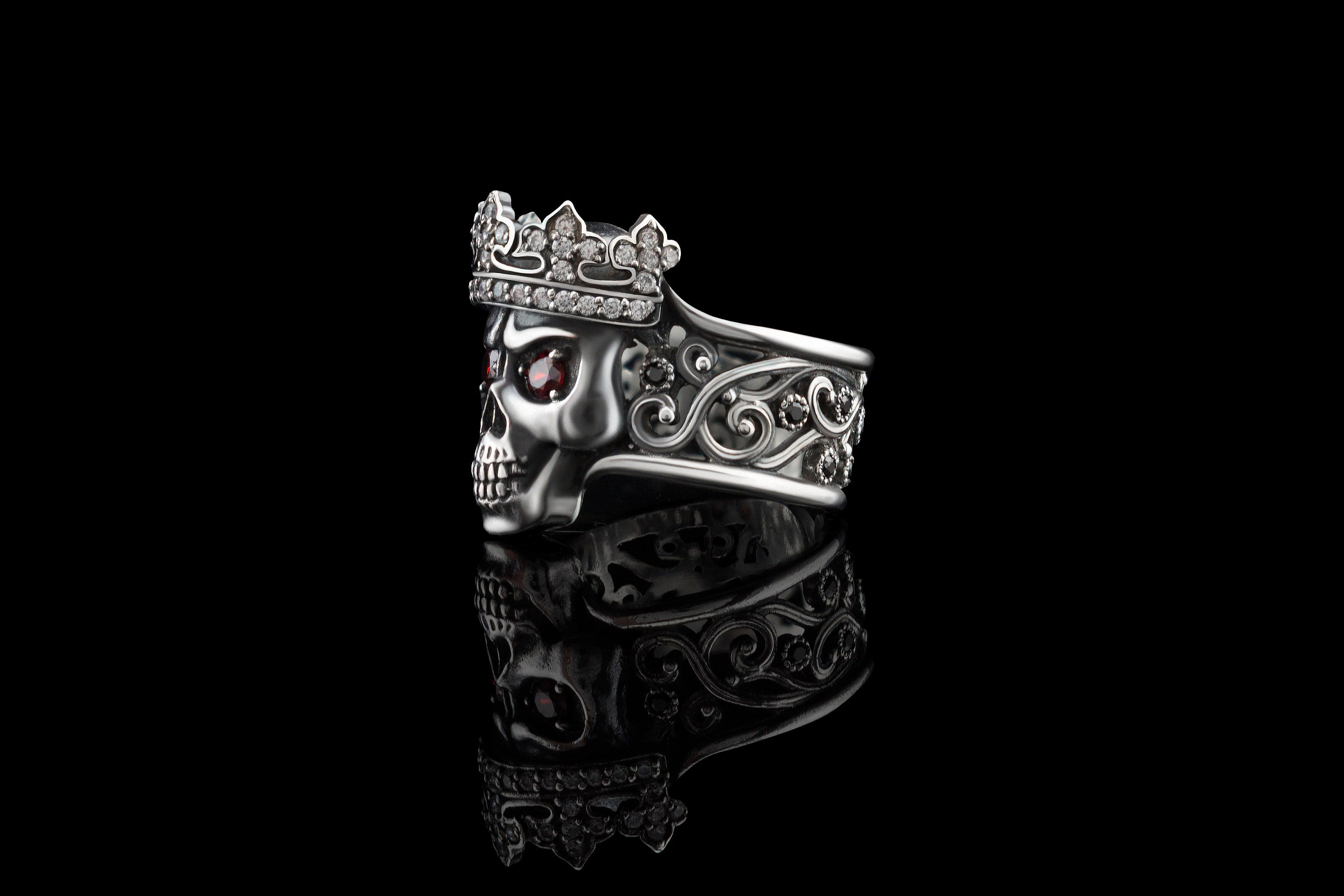 Santa Muerte Women skull ring Silver ring Crown Bikers jewelry Skull jewelry Adjustable ring Dimensionless ring Queen of skulls