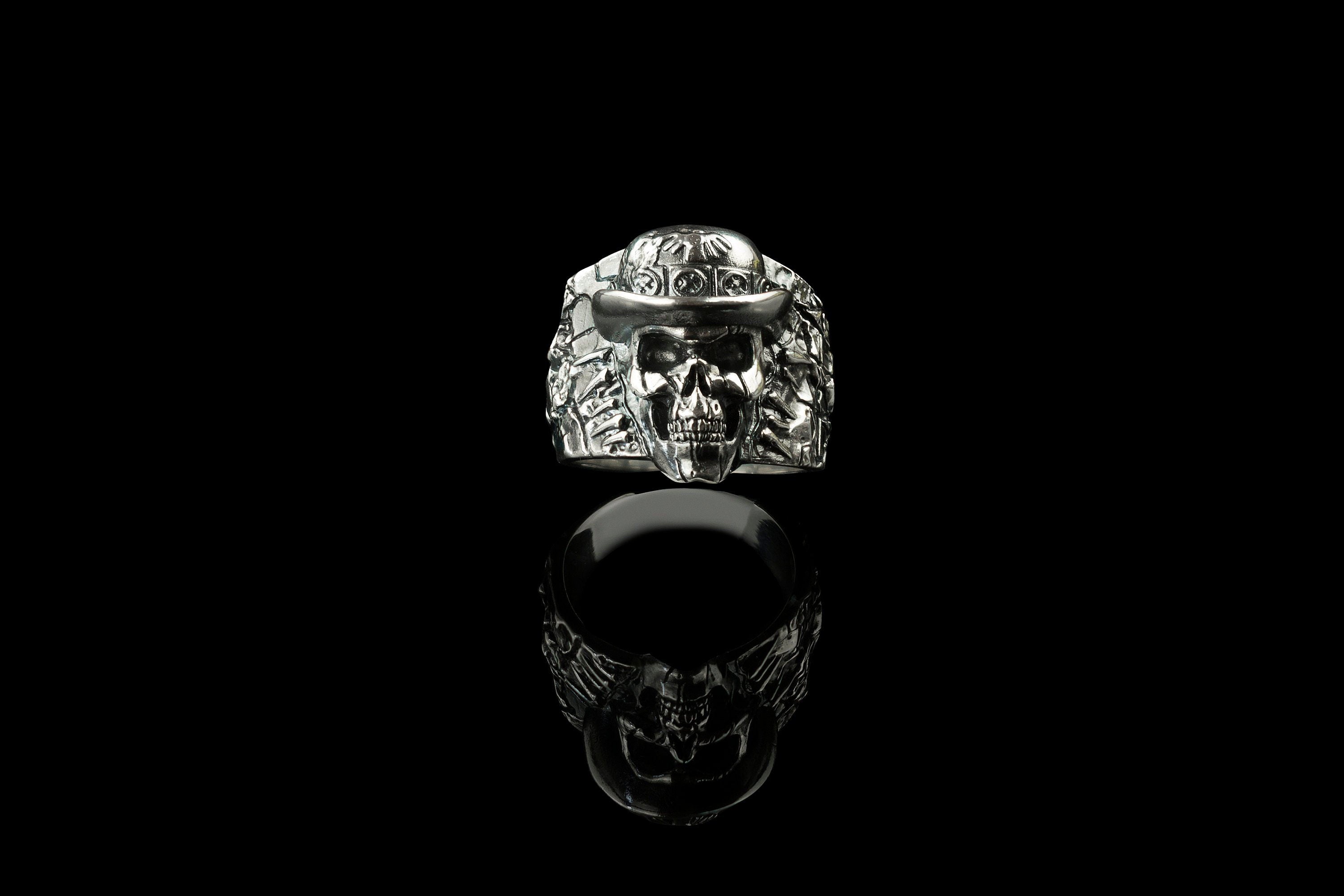 Skull ring Mens silver ring 10 size Tosahwi jewelry Biker jewelry