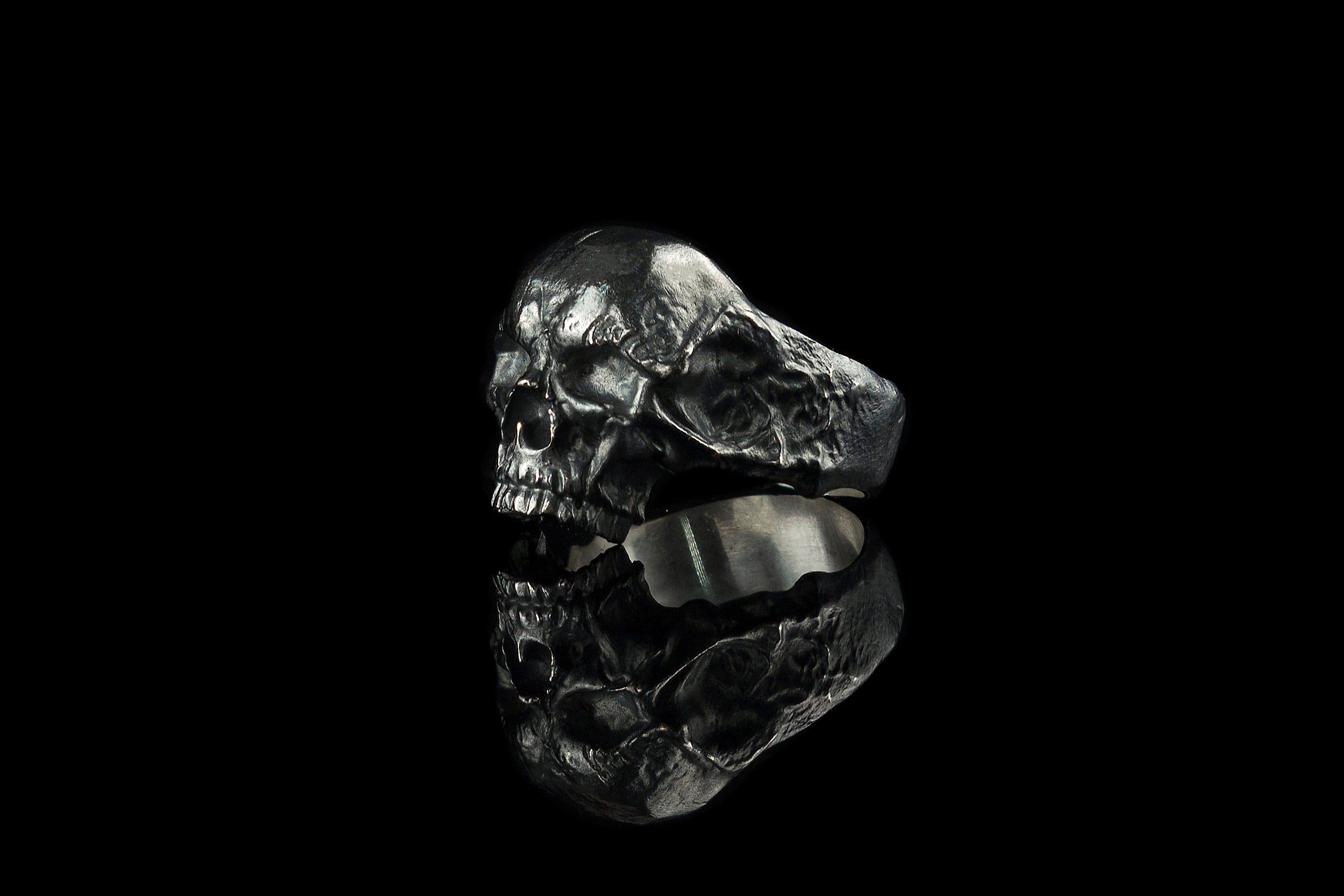 Skull ring  Black silver Men skull jewelry