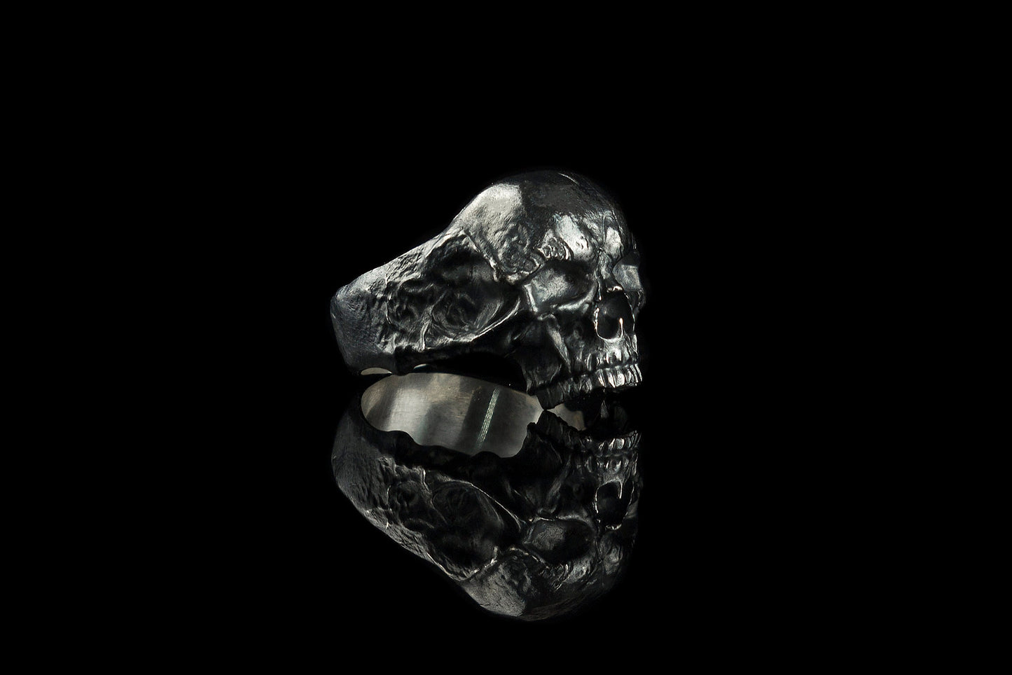 Skull ring  Black silver Men skull jewelry
