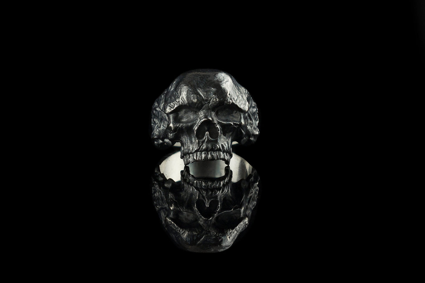 Skull ring  Black silver Men skull jewelry