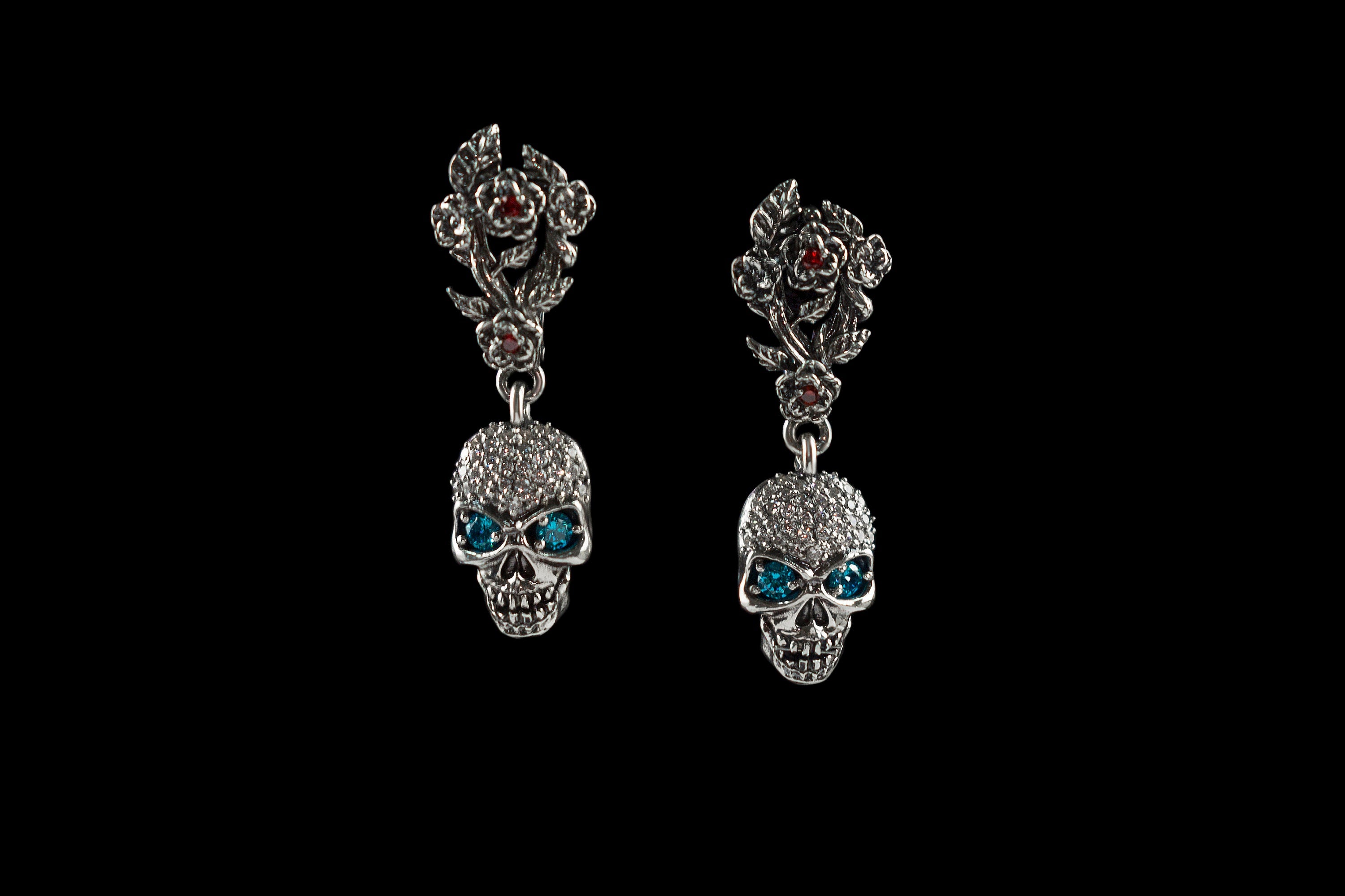 Silver skull earrings Skull jewelry Brutal jewelry Gothic jewelry Santa Muerte earrings  Women skull earring