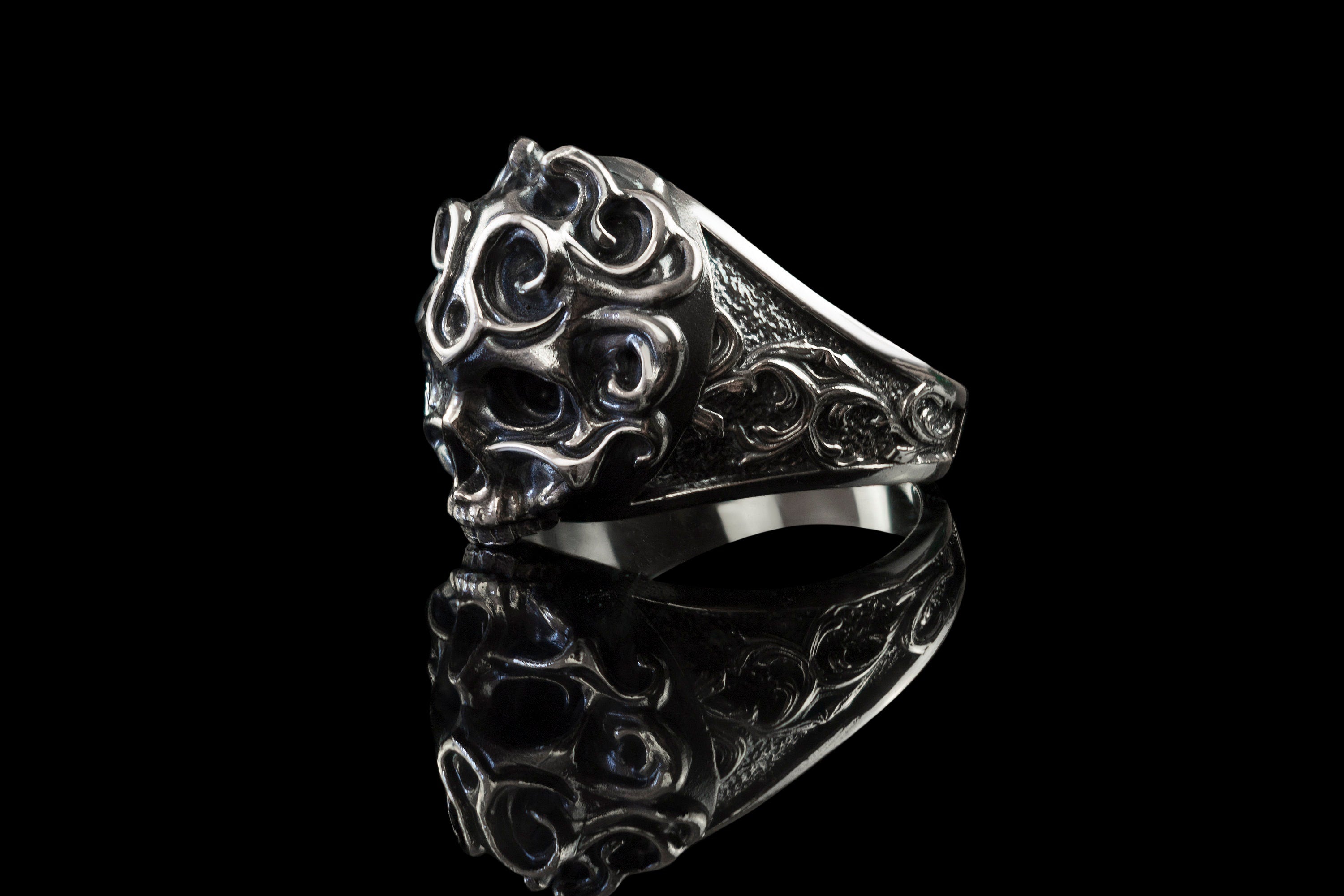 Silver skull ring Biker ring  Tentacle skull ring Biker ring  14 US size in stock