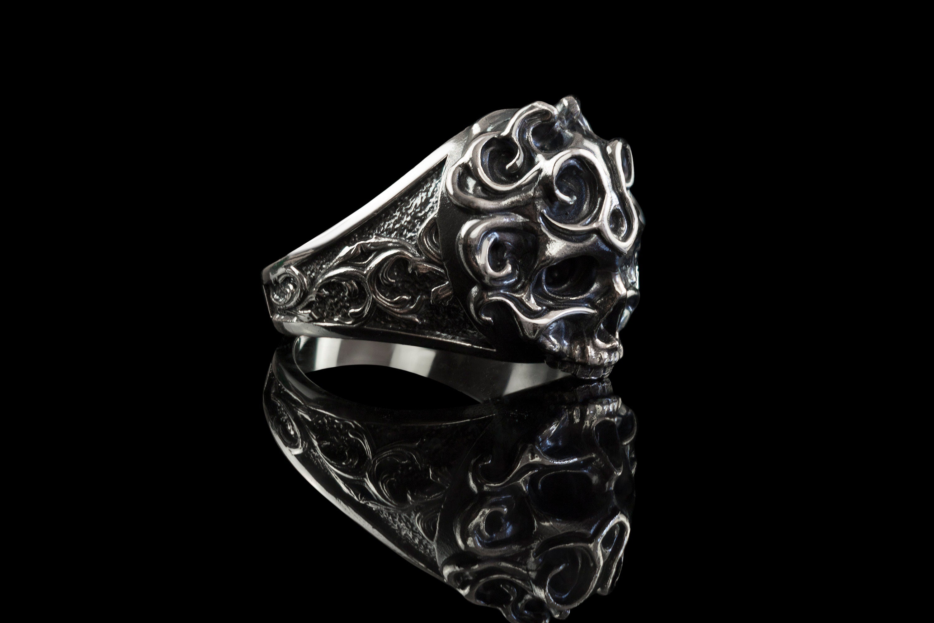 Silver skull ring Biker ring  Tentacle skull ring Biker ring  14 US size in stock