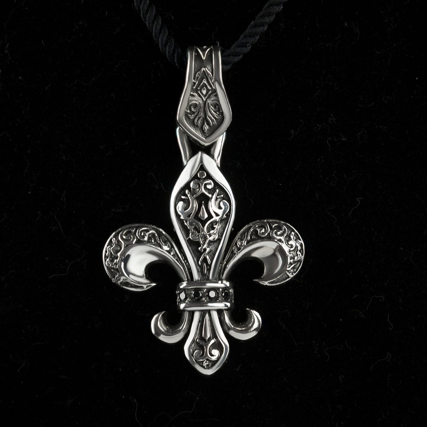 Fleur de lis pendant Fleur De Lis Charm Men's silver pendant