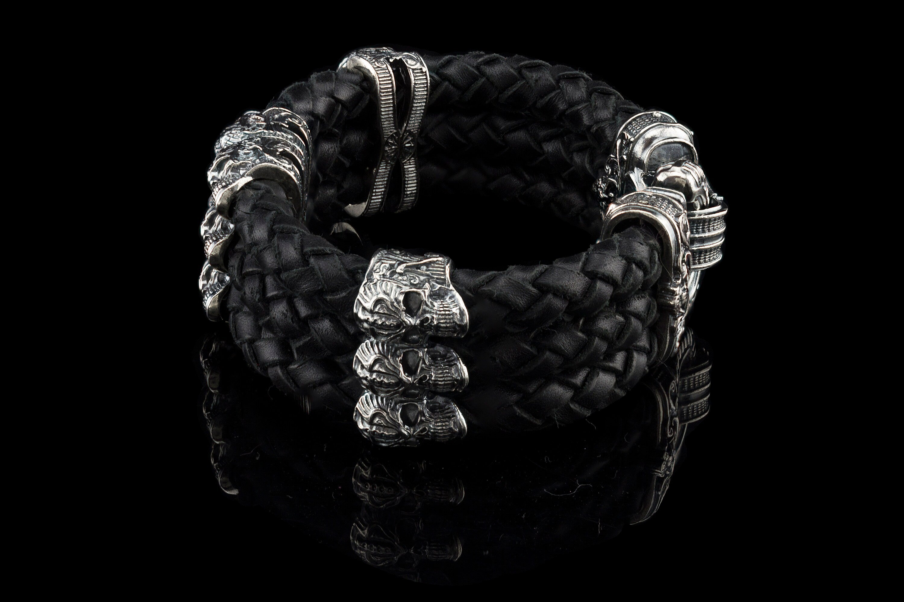 Silver skull bracelet Huge skull bracelet  Skull jewelry Brutal style Silver and leather