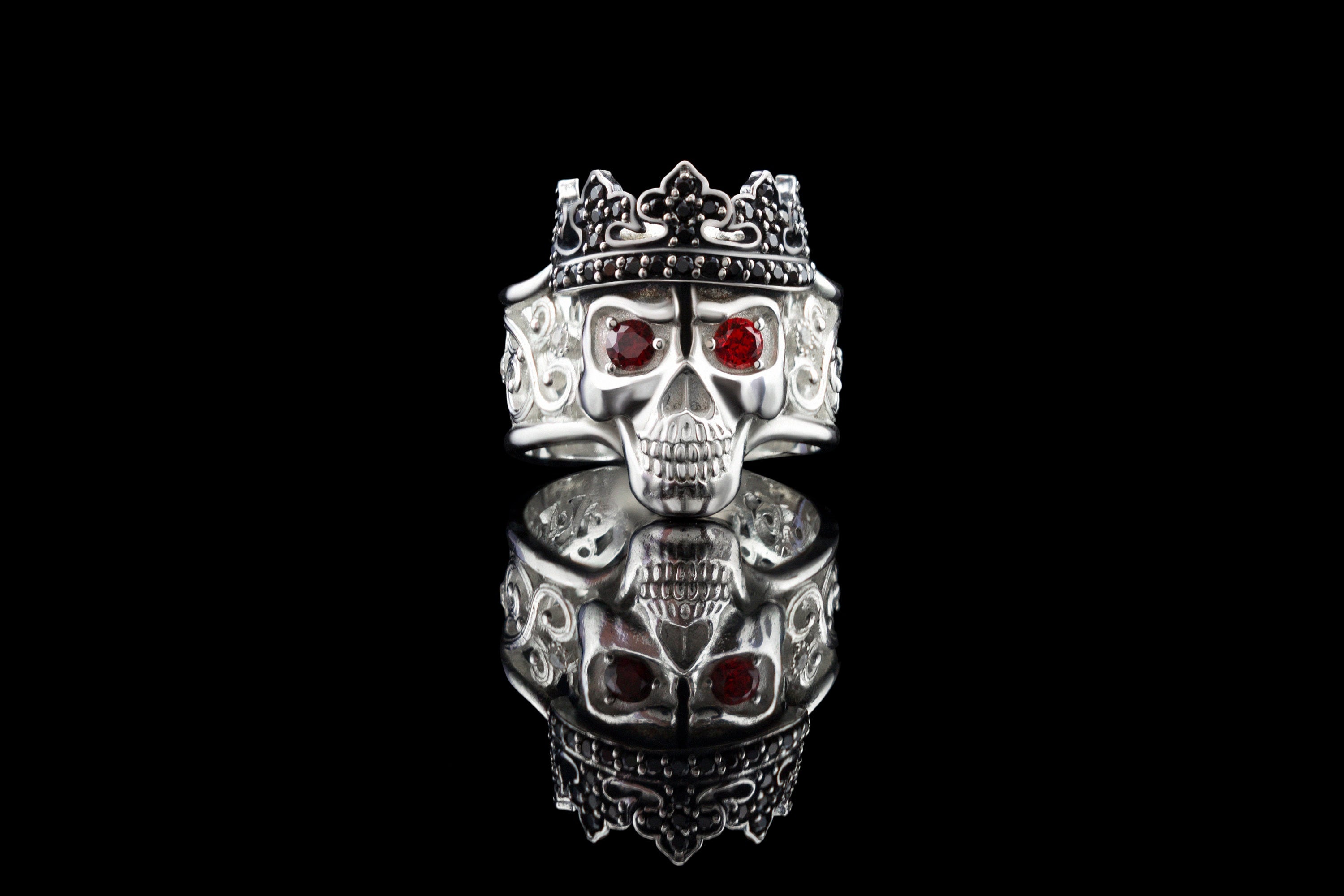 Skull women's ring Santa Muerte Silver skull jewelry Skulls queen