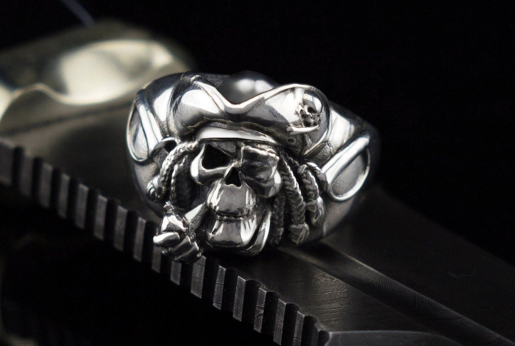 Pirate ring Sailor jewelry Edward Teach Silver skull ring Biker ring