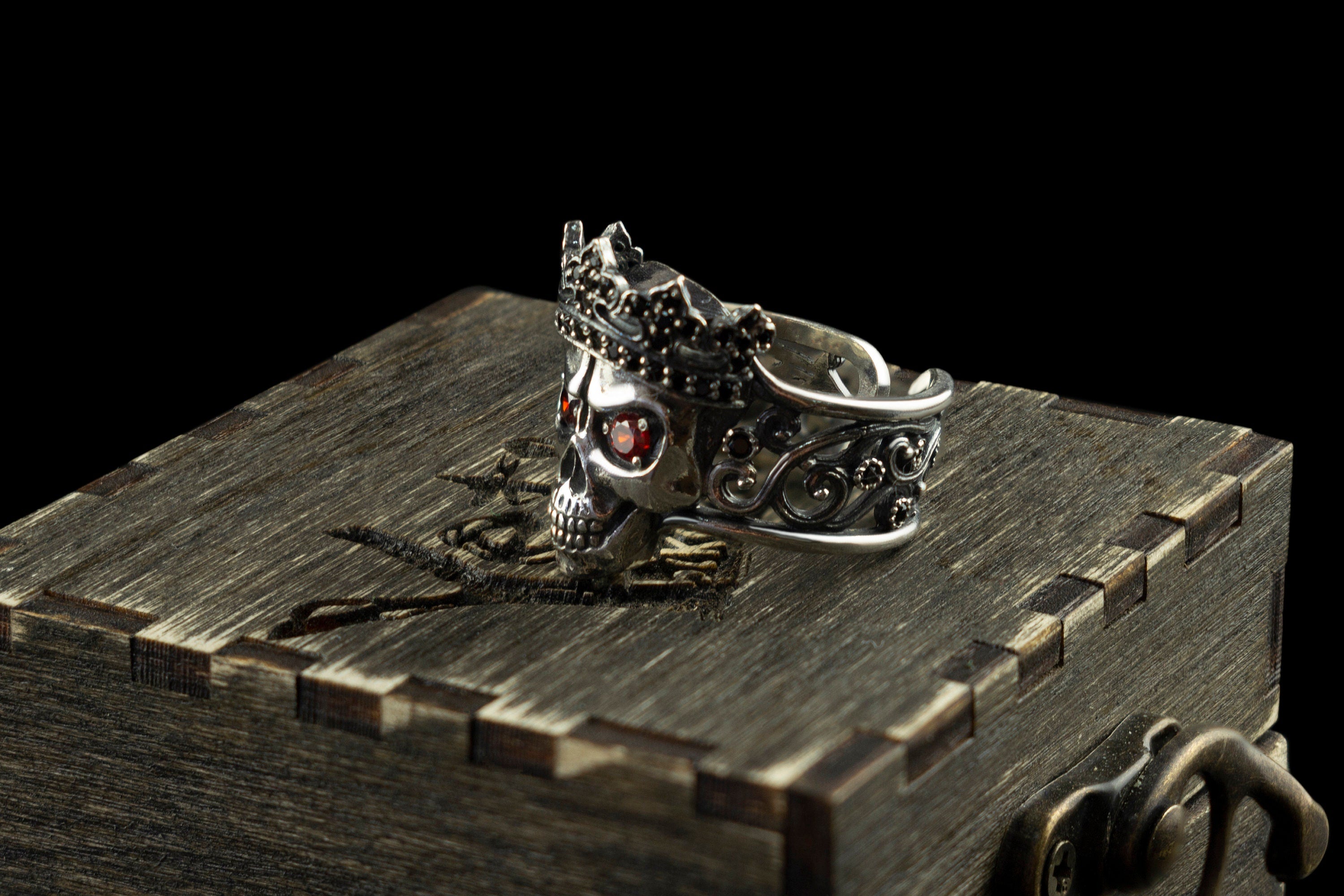 Adjustable skull women ring Santa Muerte