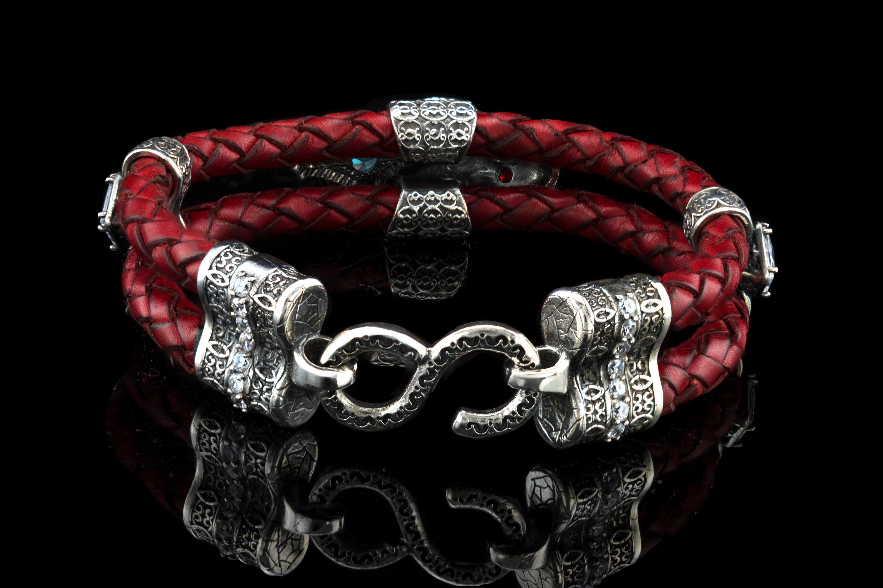 Women's skull bracelet Matilda Skull jewelry Sterling silver 925 Red leather