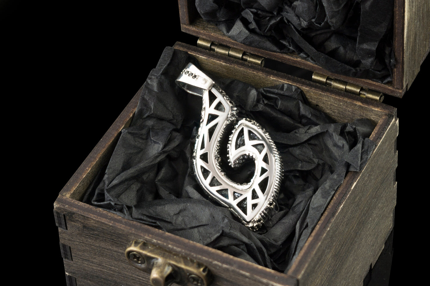 Hawaiian hook Hawaii silver pendant Fish hook Sea & sand Jewelry Scroll fish hook