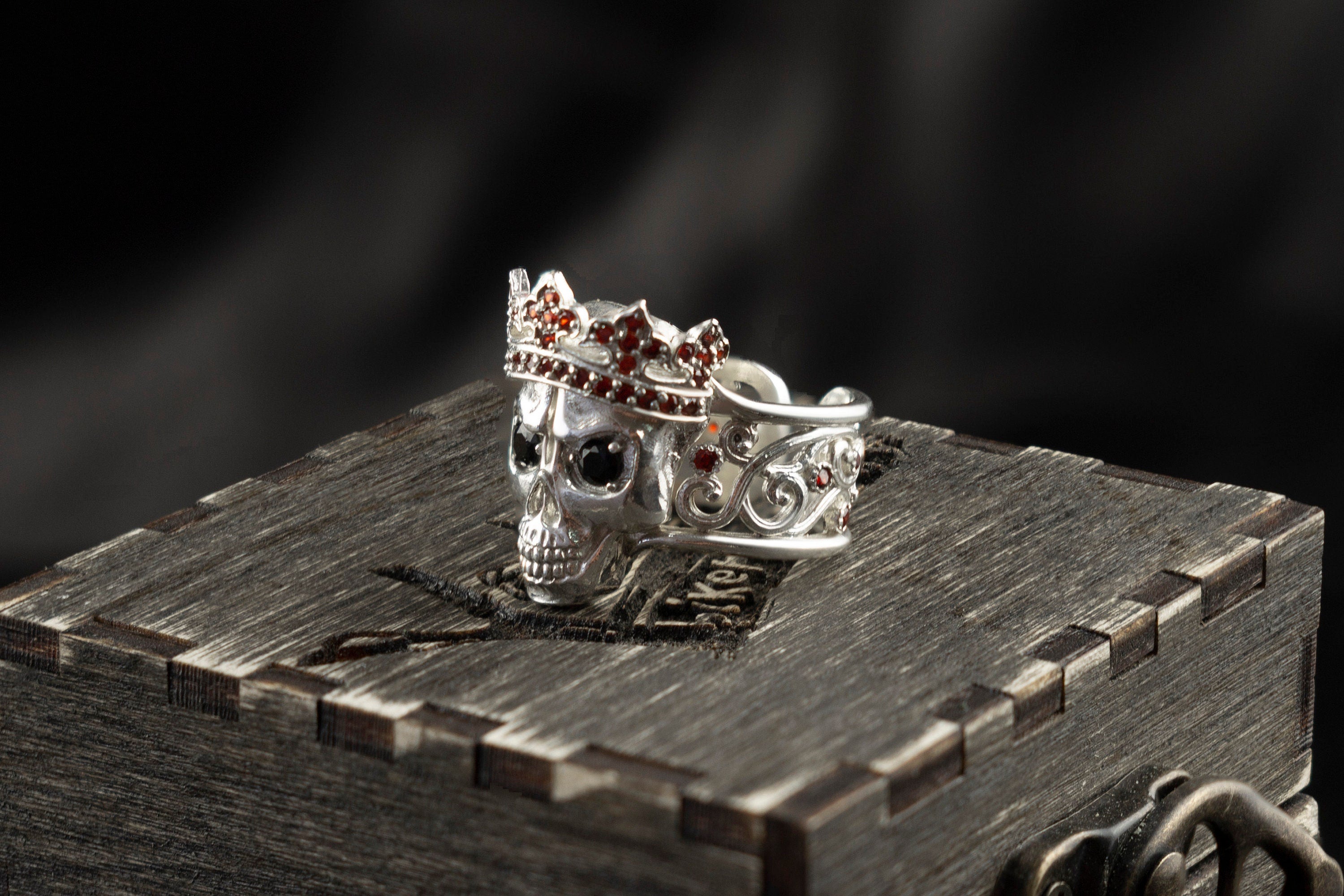 Silver skull ring Santa Muerte  Skull with crown Skull king ring