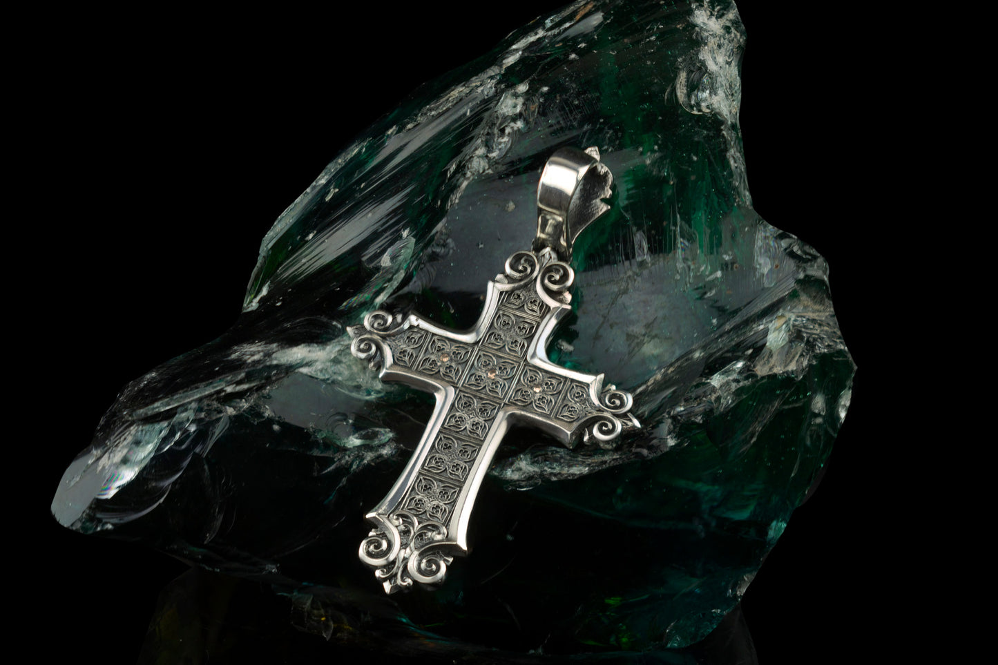 Biker pendant Silver cross with wings and tire Wheels of Freedom