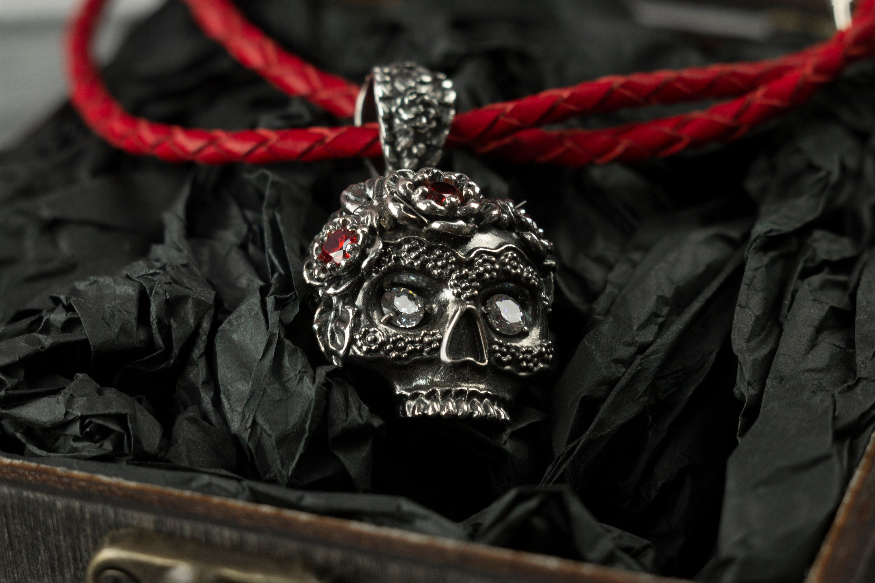 Women's silver skull pendant Frida pendant Skull jewelry Gothic pendant