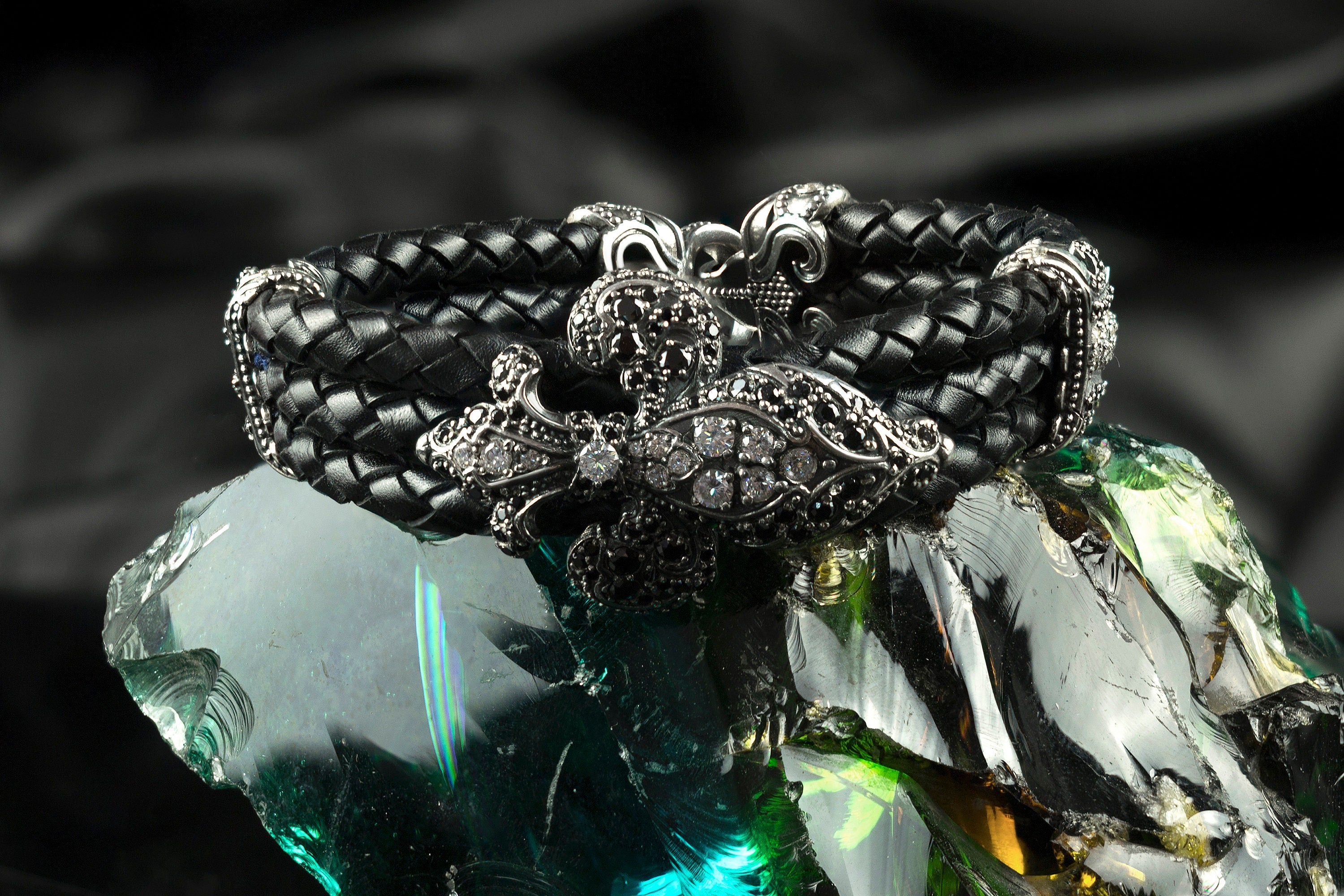 Women bracelet Fleur De Lis Black leather bracelet Silver bracelet Fleur De Lys Victorian Bracelet Heraldic jewelry