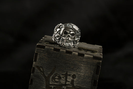 Silver skull ring Biker ring Gift for biker Motorcycle jewelry Huge skull ring