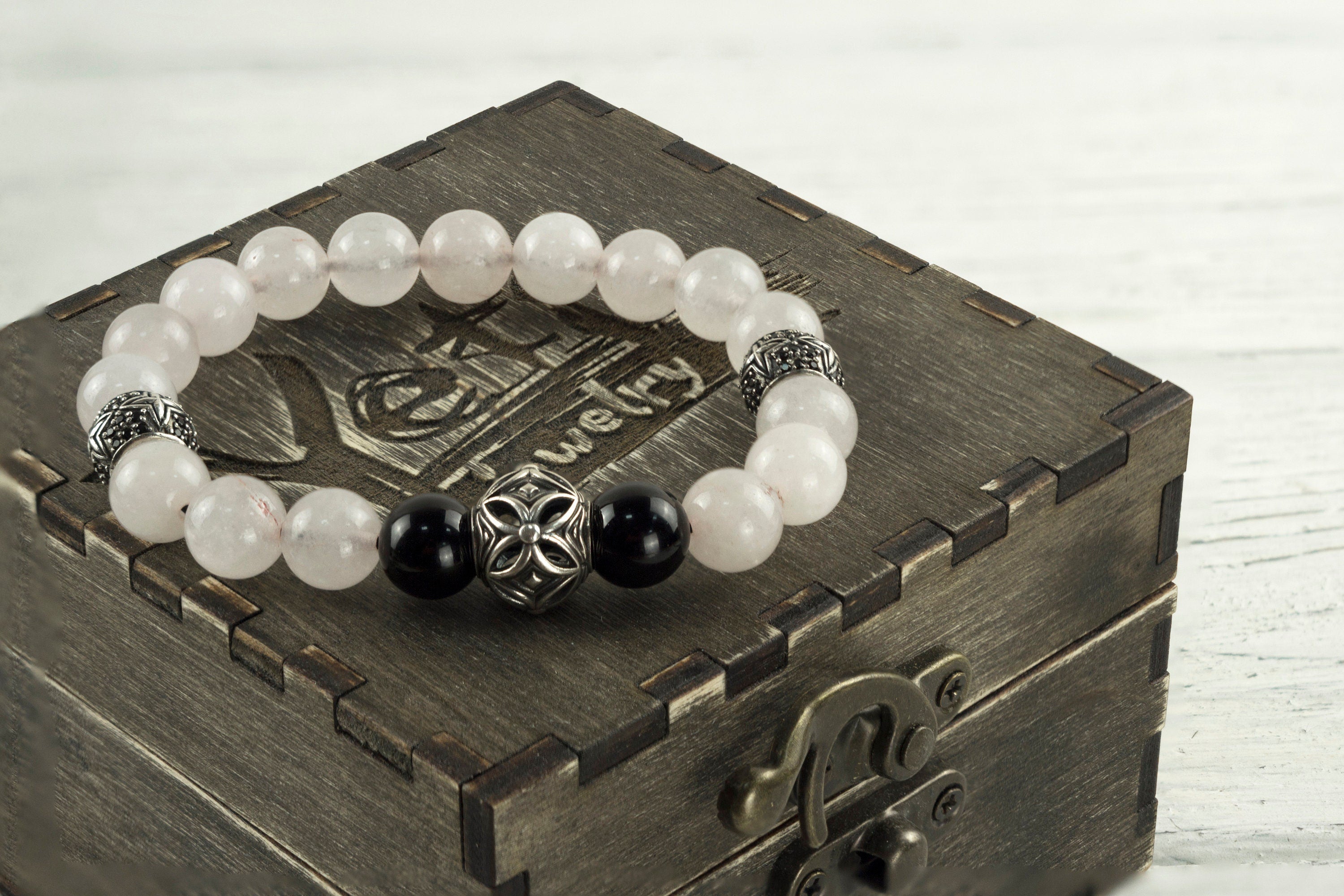 Gemstones bracelet Rose quartz with silver beads